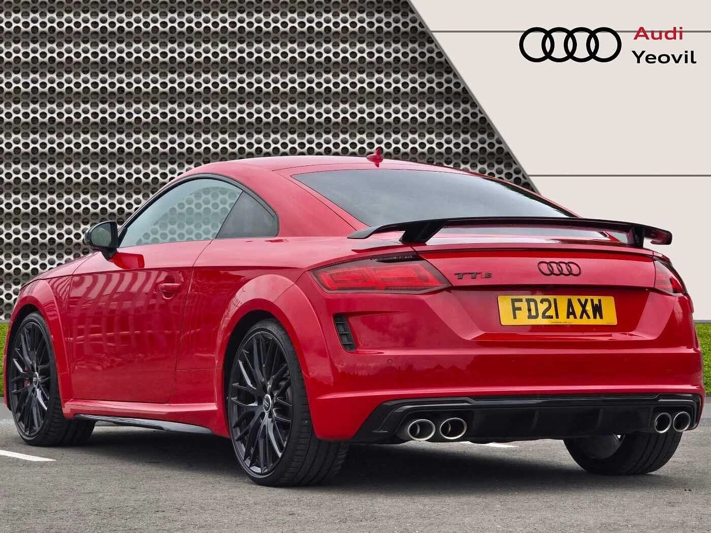 Audi-TT-image-2