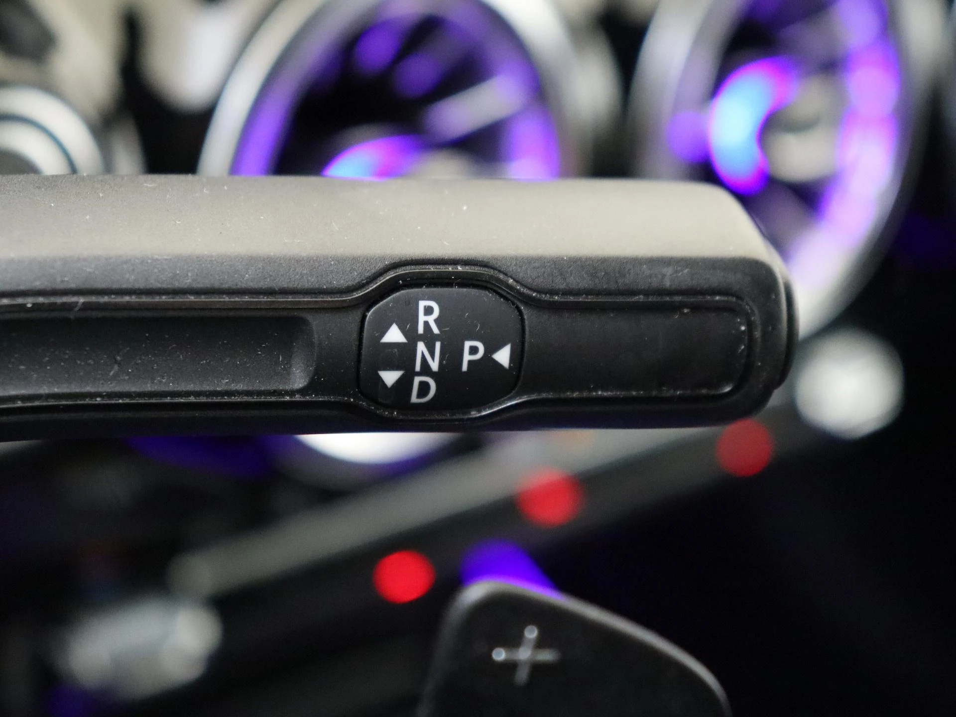 Mercedes-Benz-EQA-image-13