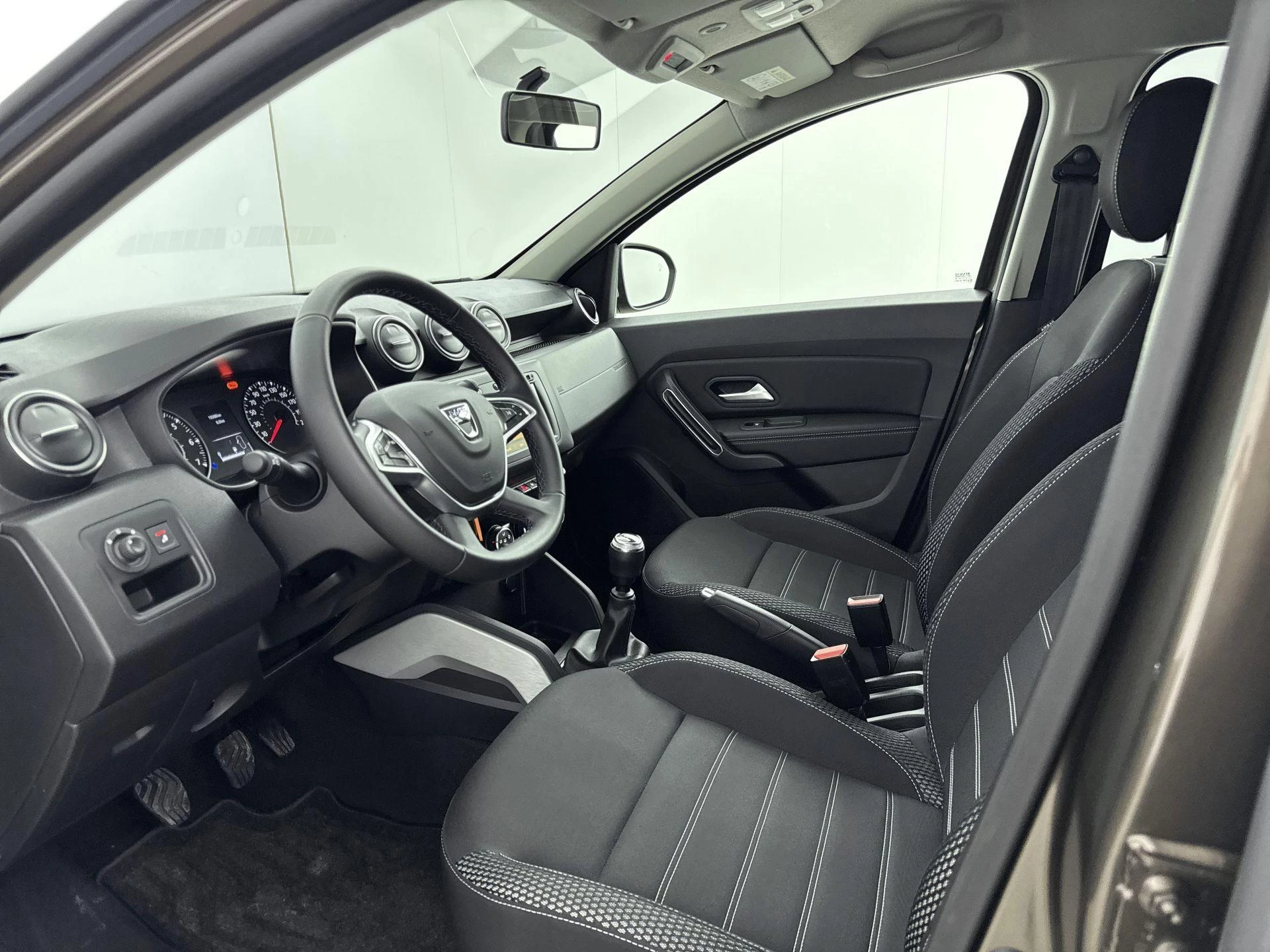 Dacia-Duster-image-16