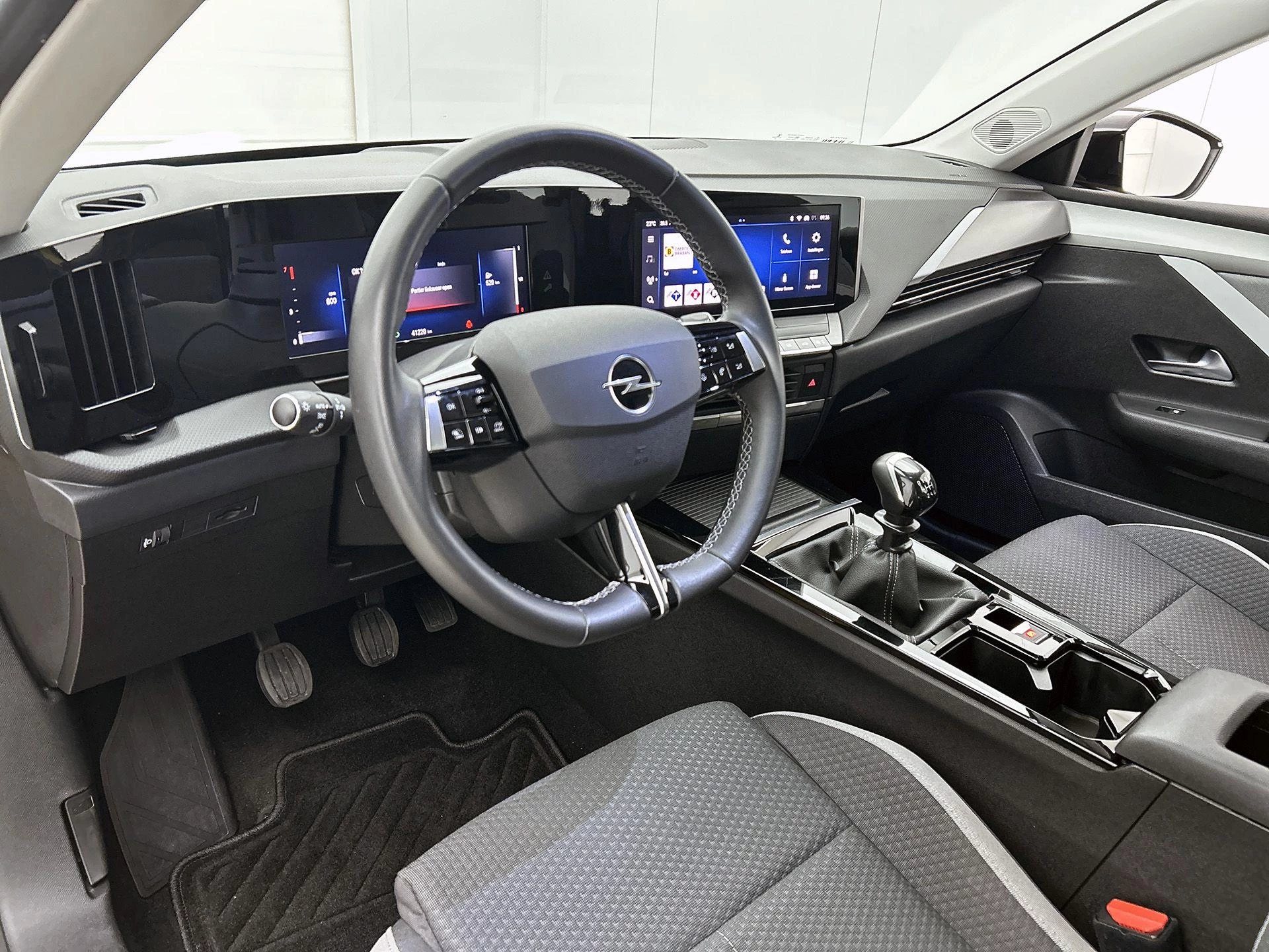 Opel-Astra-image-20