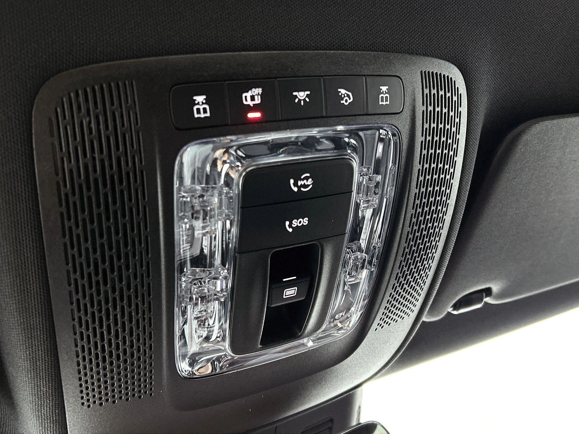 Mercedes-Benz-CLA-image-13