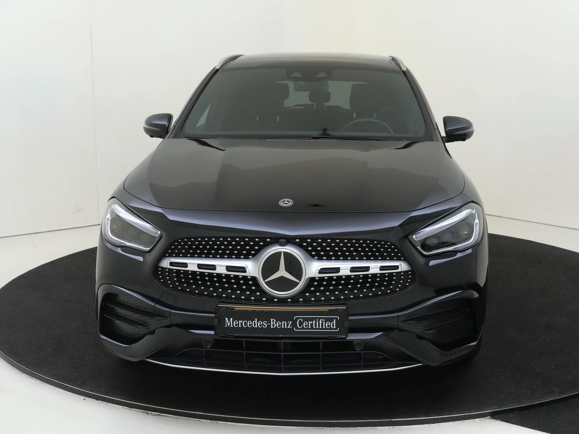 Mercedes-Benz-GLA-image-5