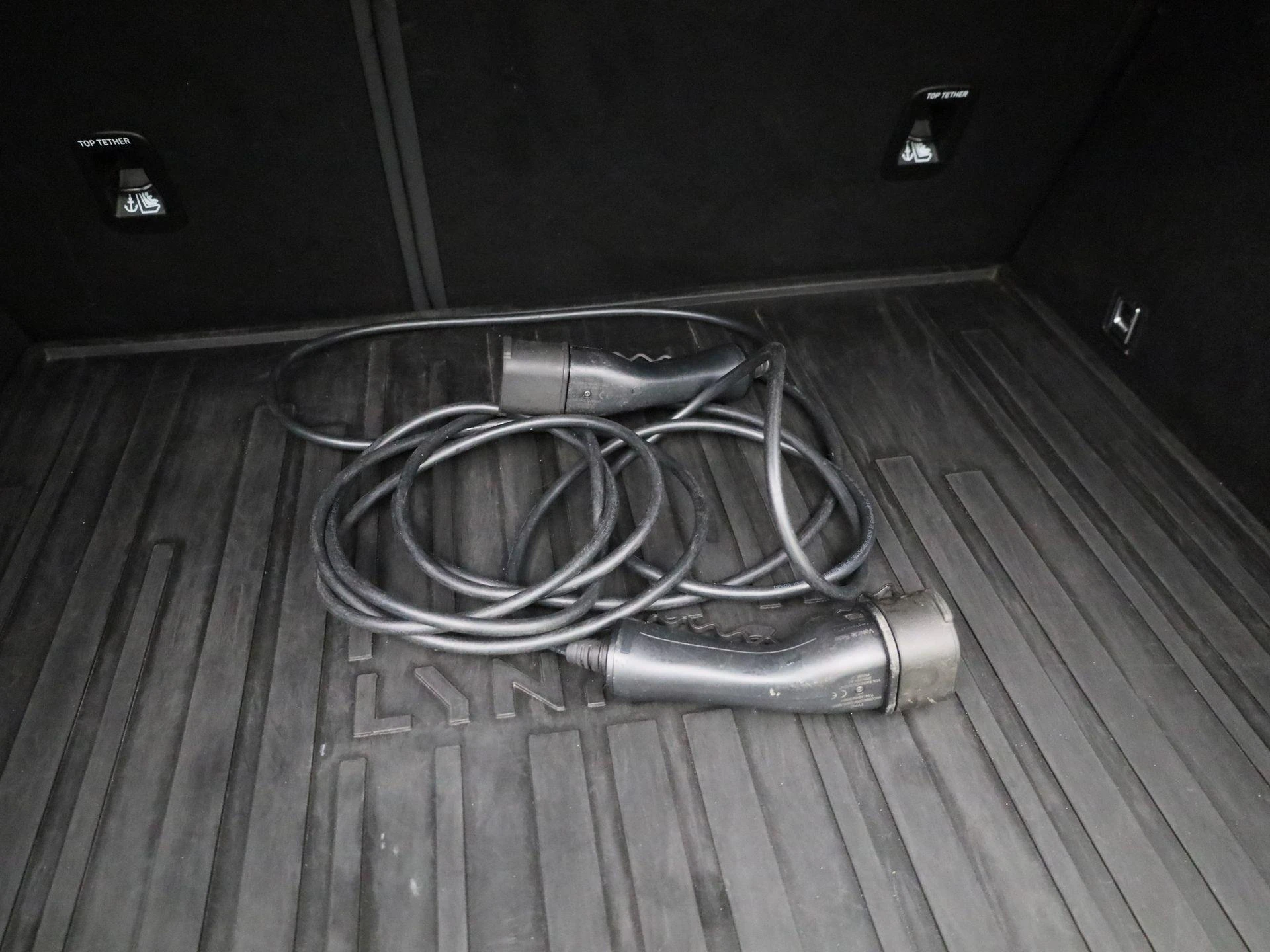 Lynk & Co-01-image-11
