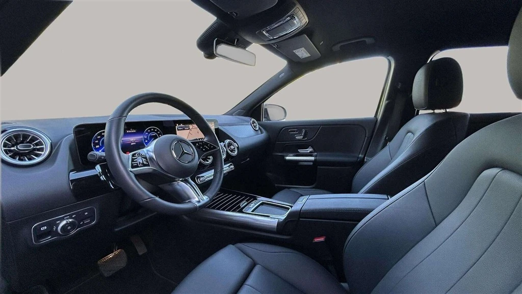 Mercedes-Benz-EQA-image-9