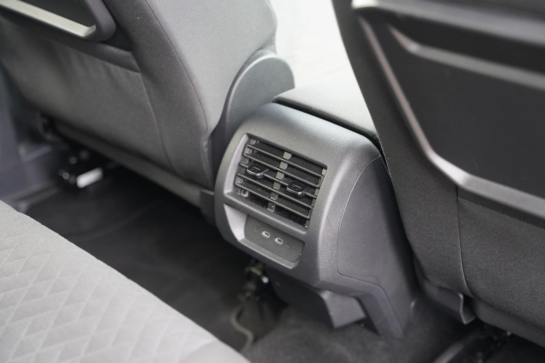 Volkswagen-Caddy-image-29
