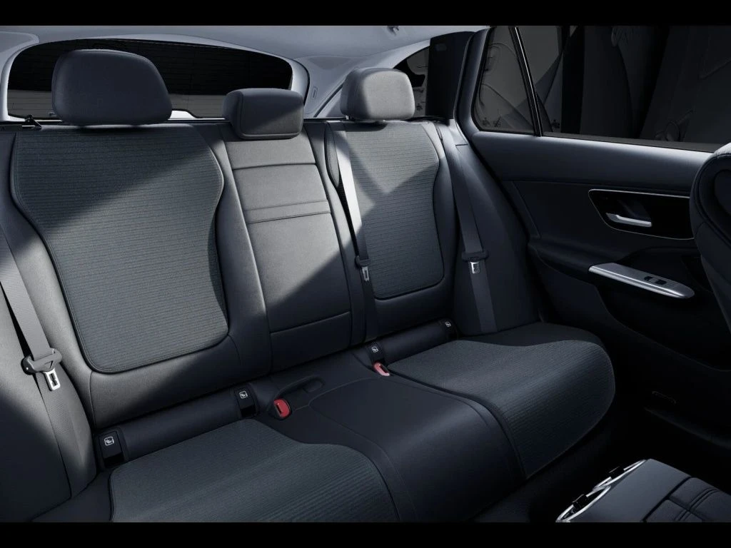 Mercedes-Benz-C-Klasse 220 d-image-11
