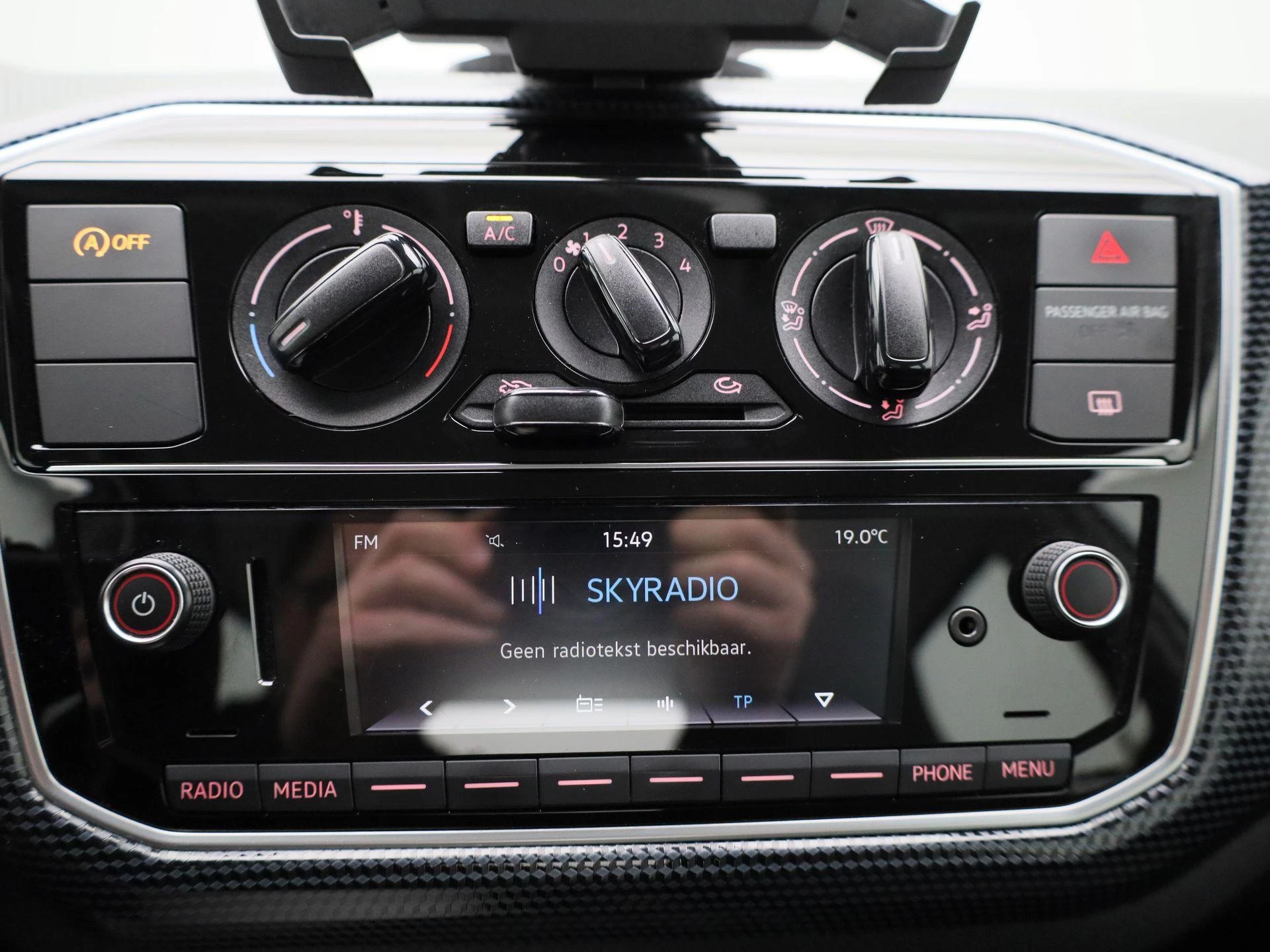 Volkswagen-up!-image-13