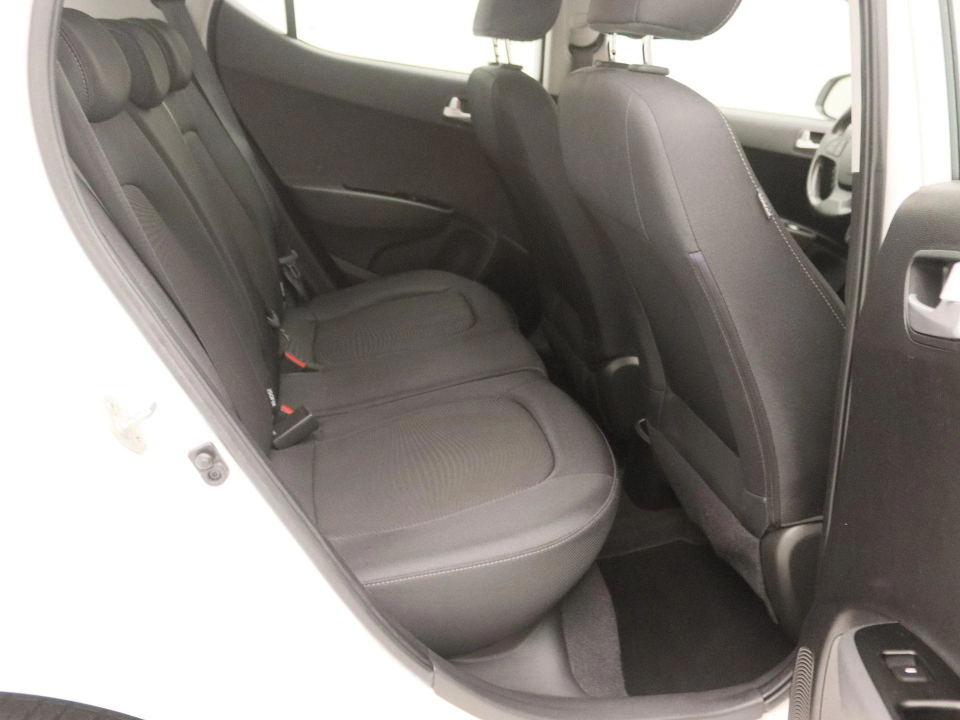 Hyundai-i10-image-23