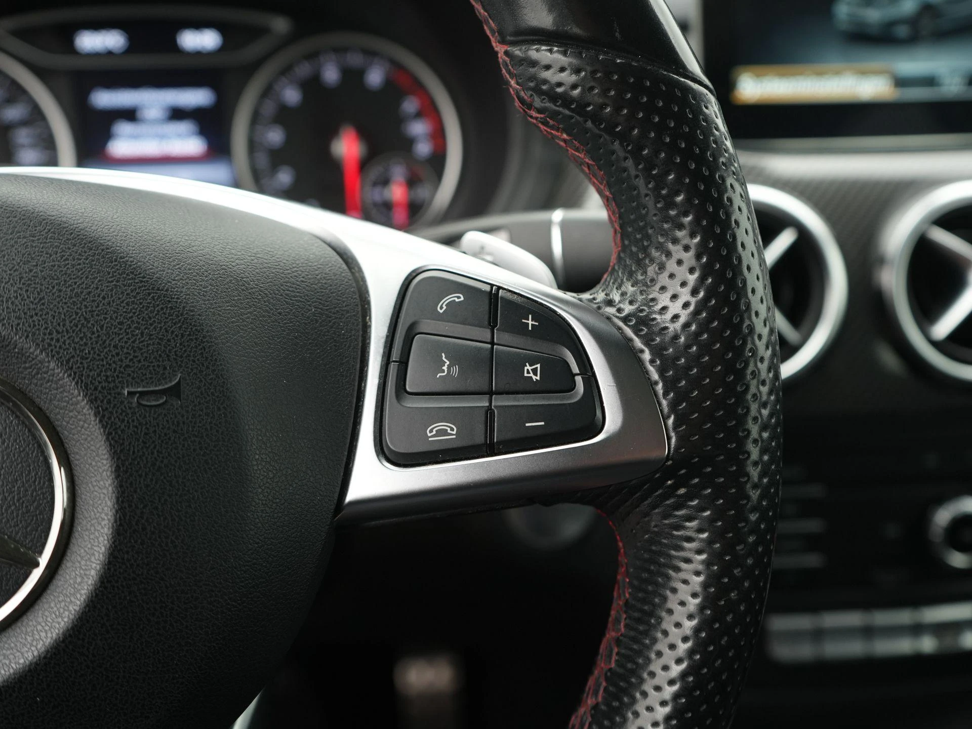 Mercedes-Benz B-Klasse 180 AMG Night Edition Plus
