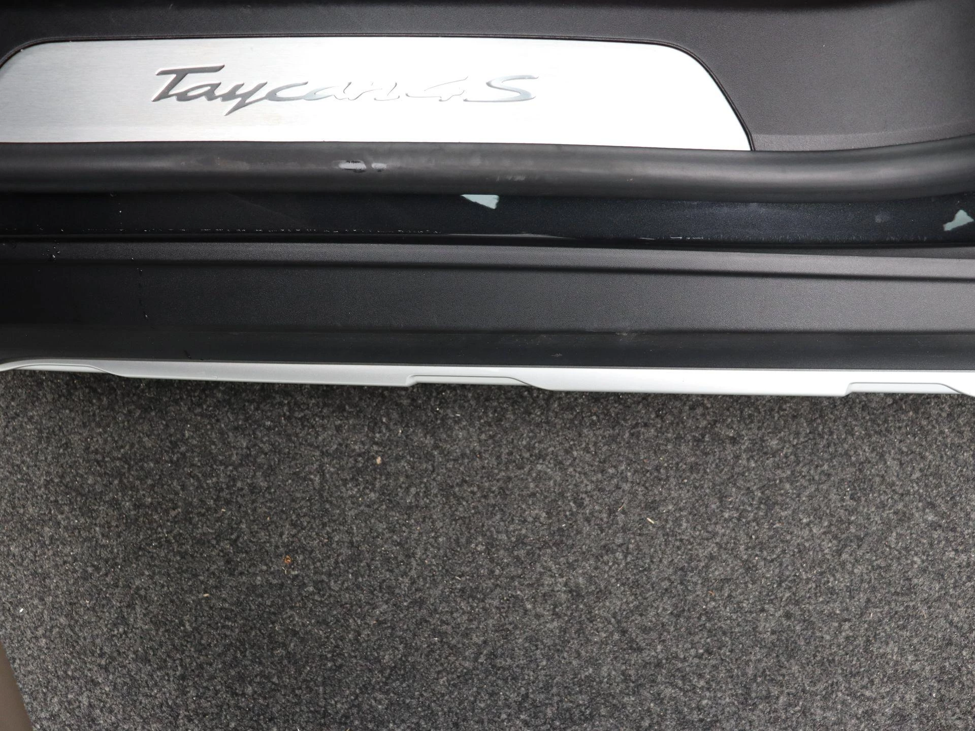 Porsche-Taycan-image-8