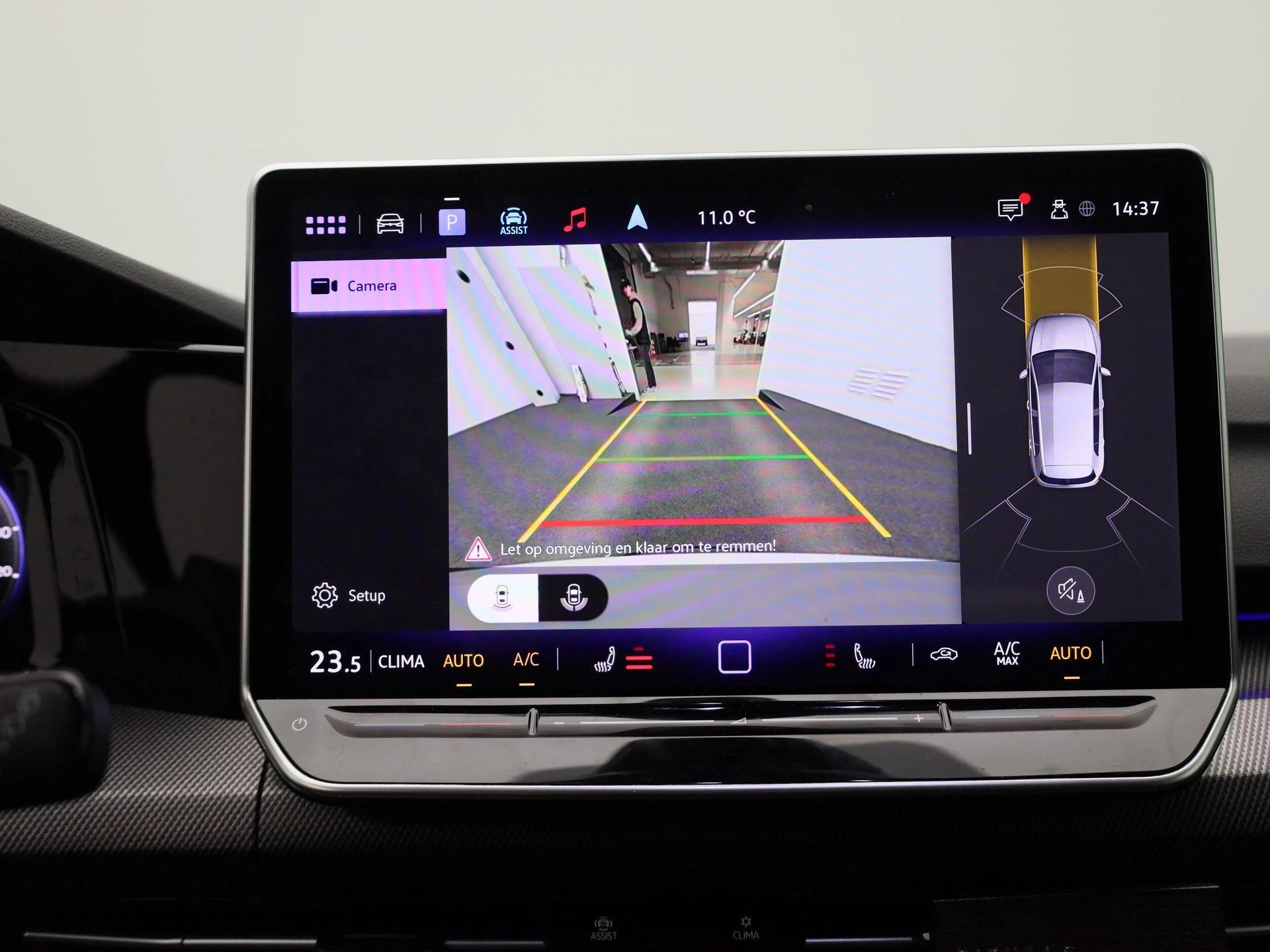 Volkswagen-Golf-image-23