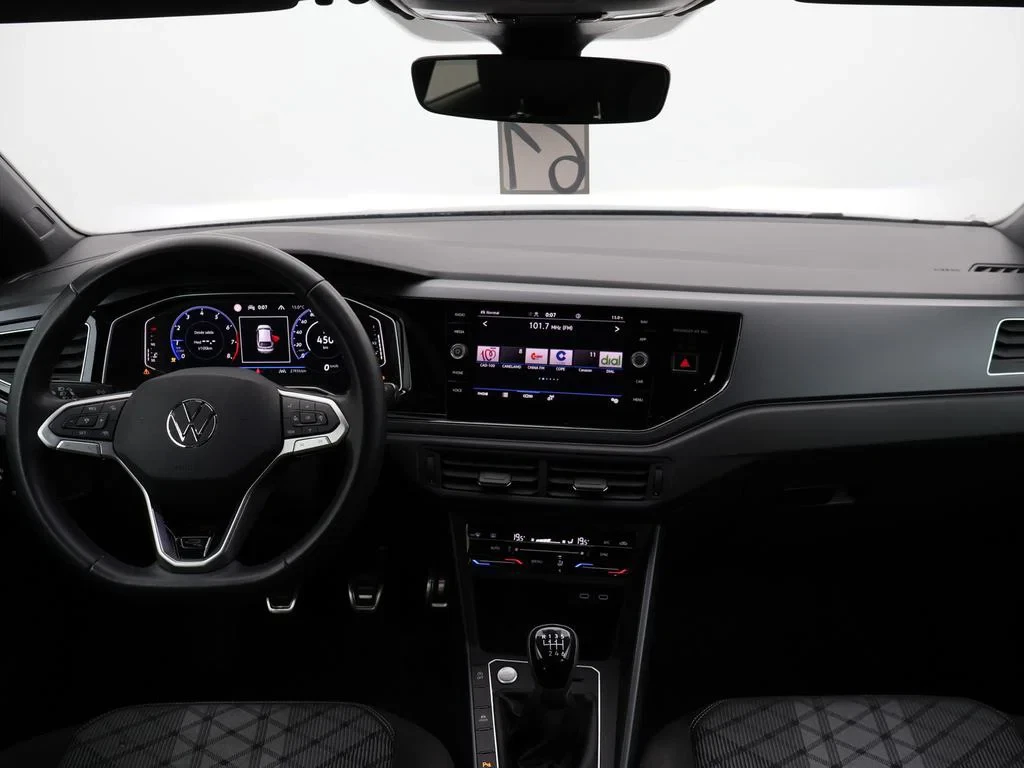 Volkswagen-Taigo-image-11