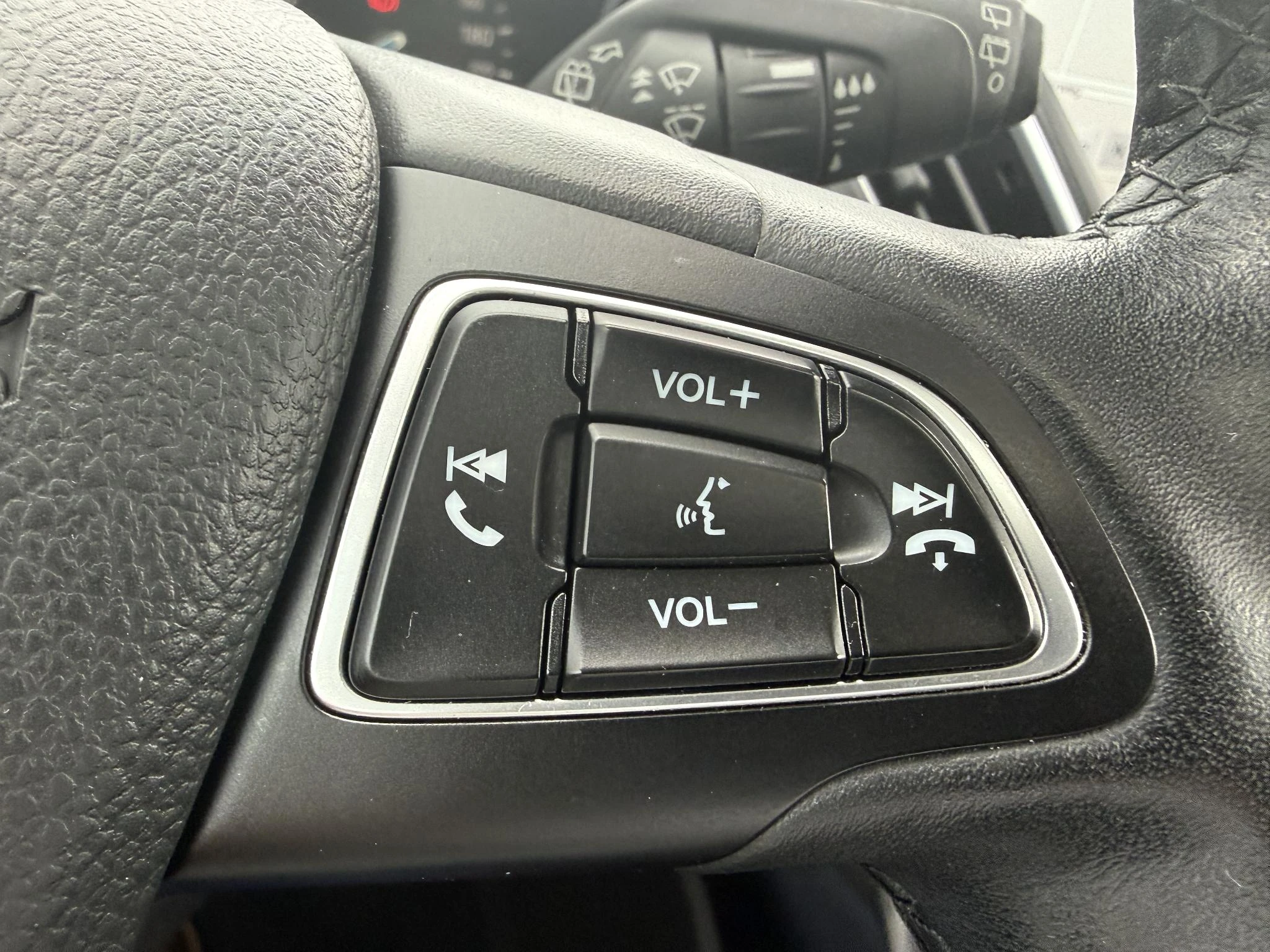 Ford-C-MAX-image-25