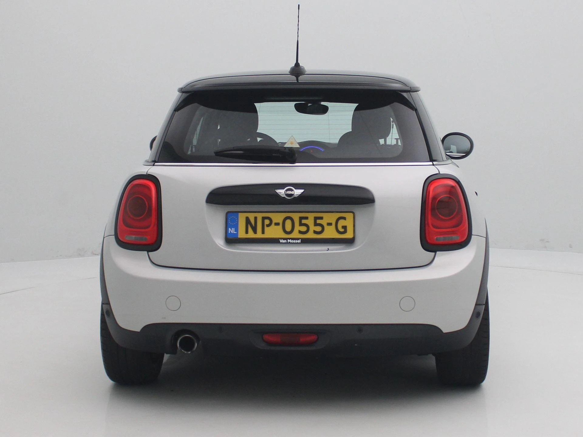 MINI Cooper 1.5 Serious Business
