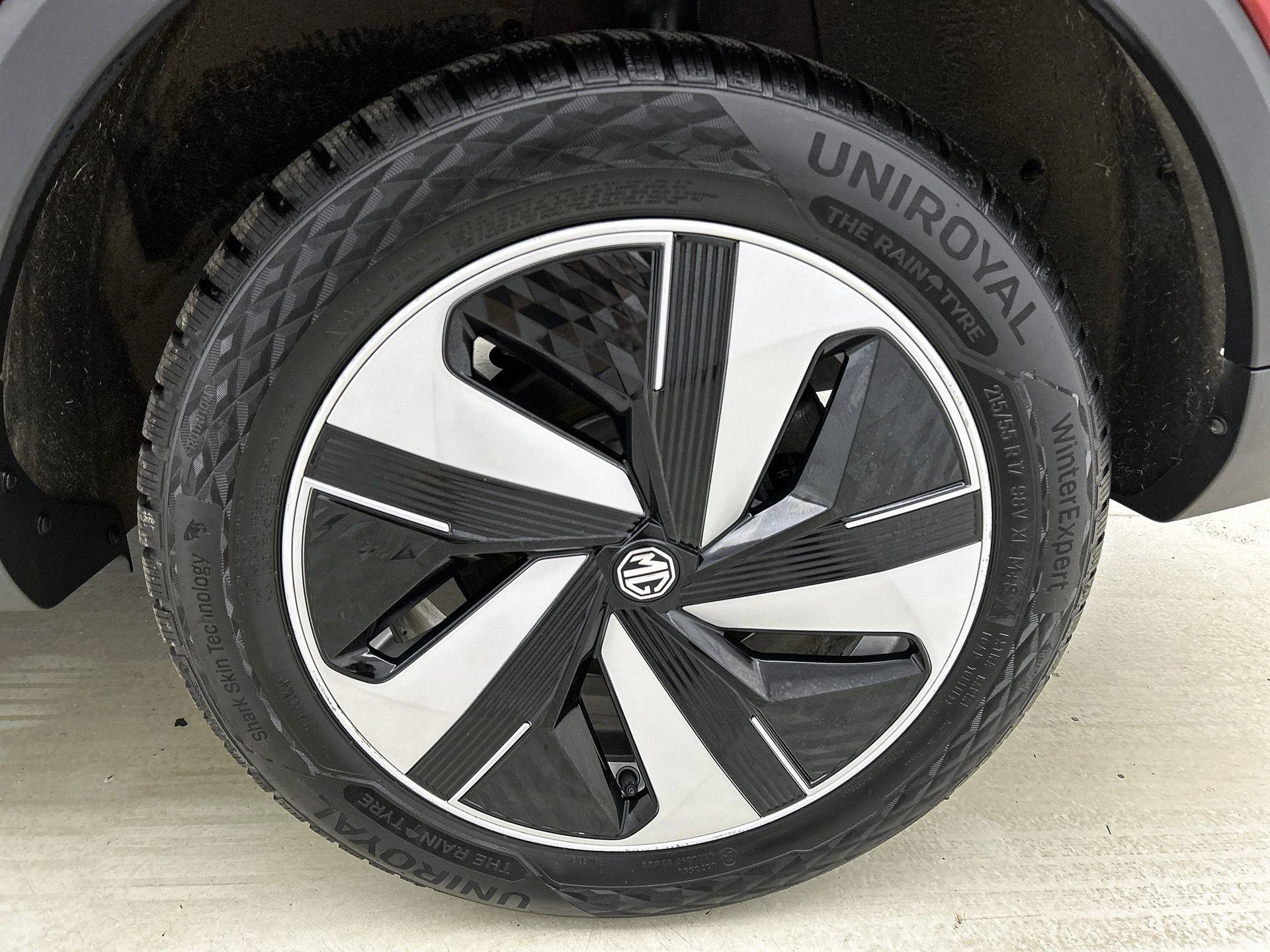 MG-ZS-image-40