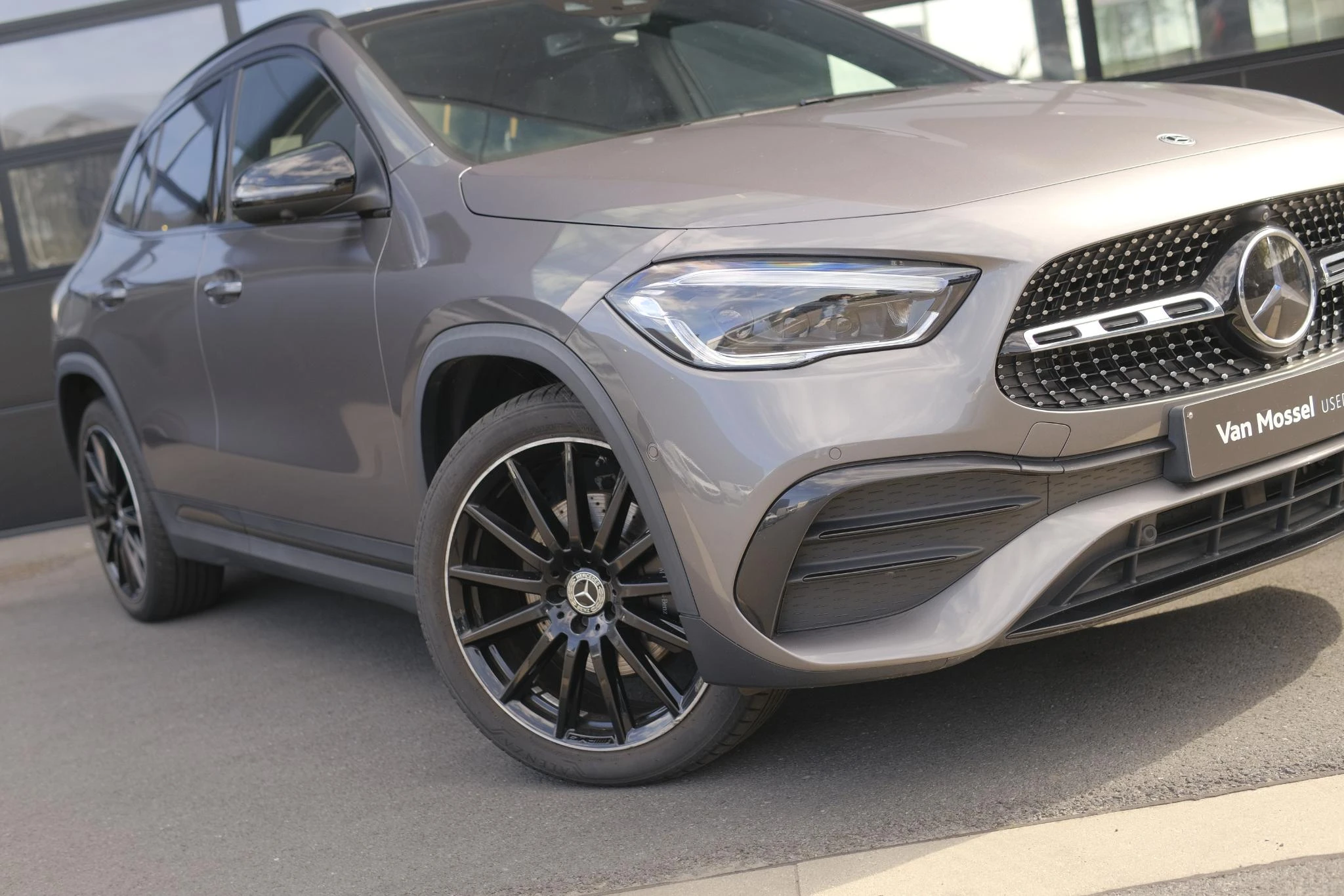 Mercedes-Benz-GLA-image-7