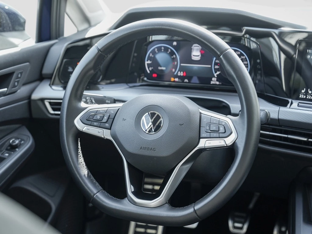Volkswagen-Golf-image-11