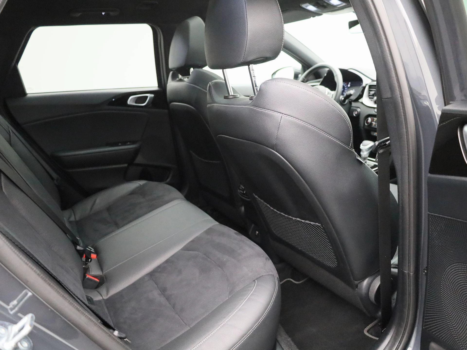 Kia-Ceed Sportswagon-image-28