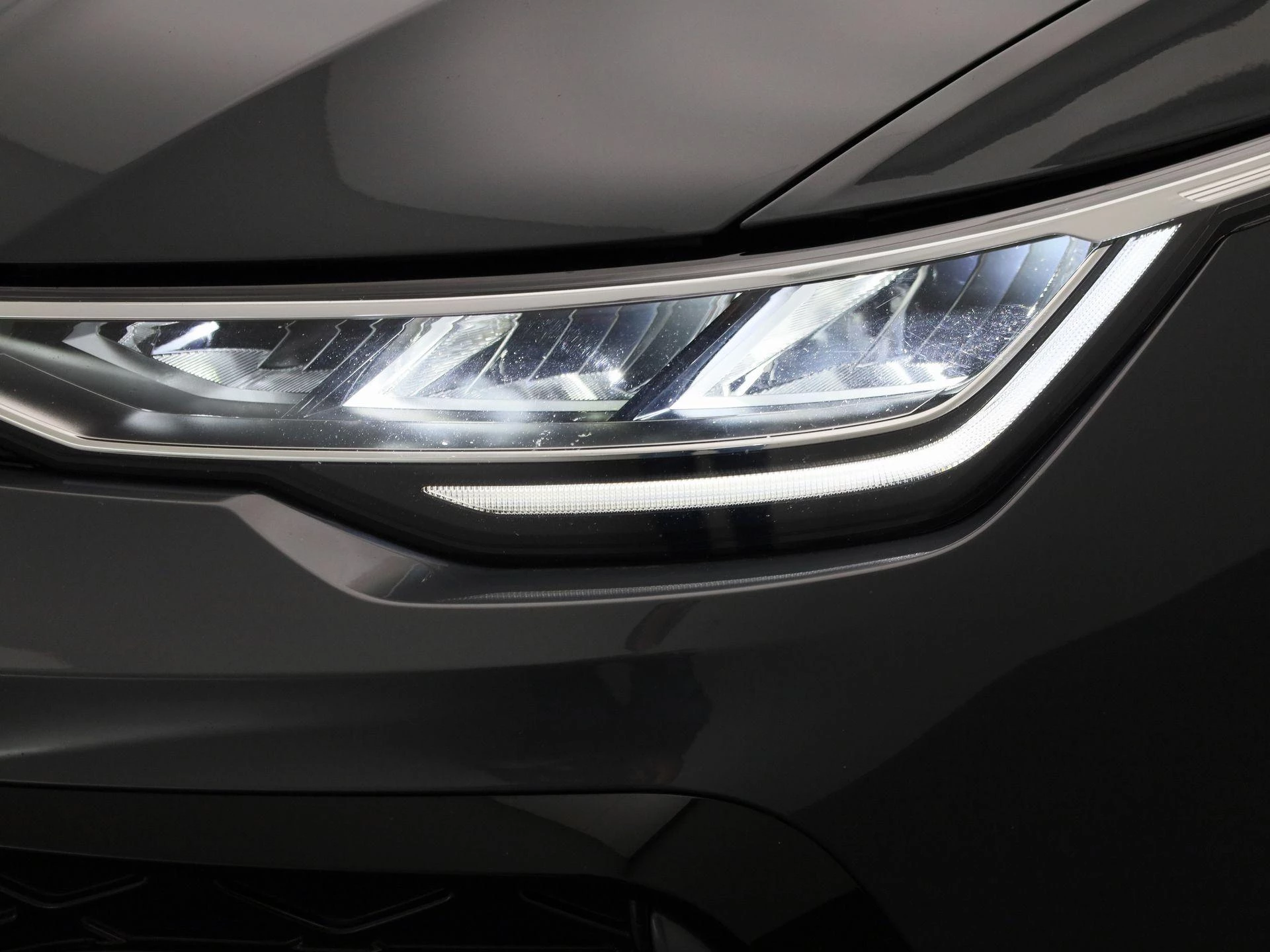 Volkswagen Golf 1.5 eTSI R-Line Edition