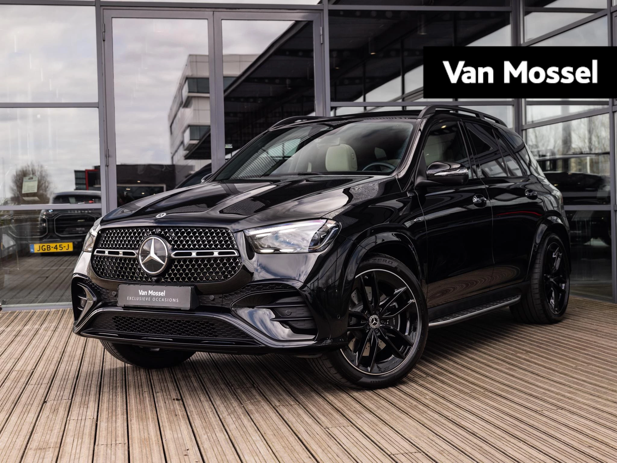 Mercedes-Benz-GLE-image-0