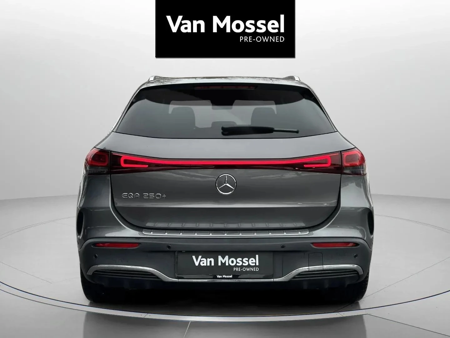 Mercedes-Benz-EQA-image-5