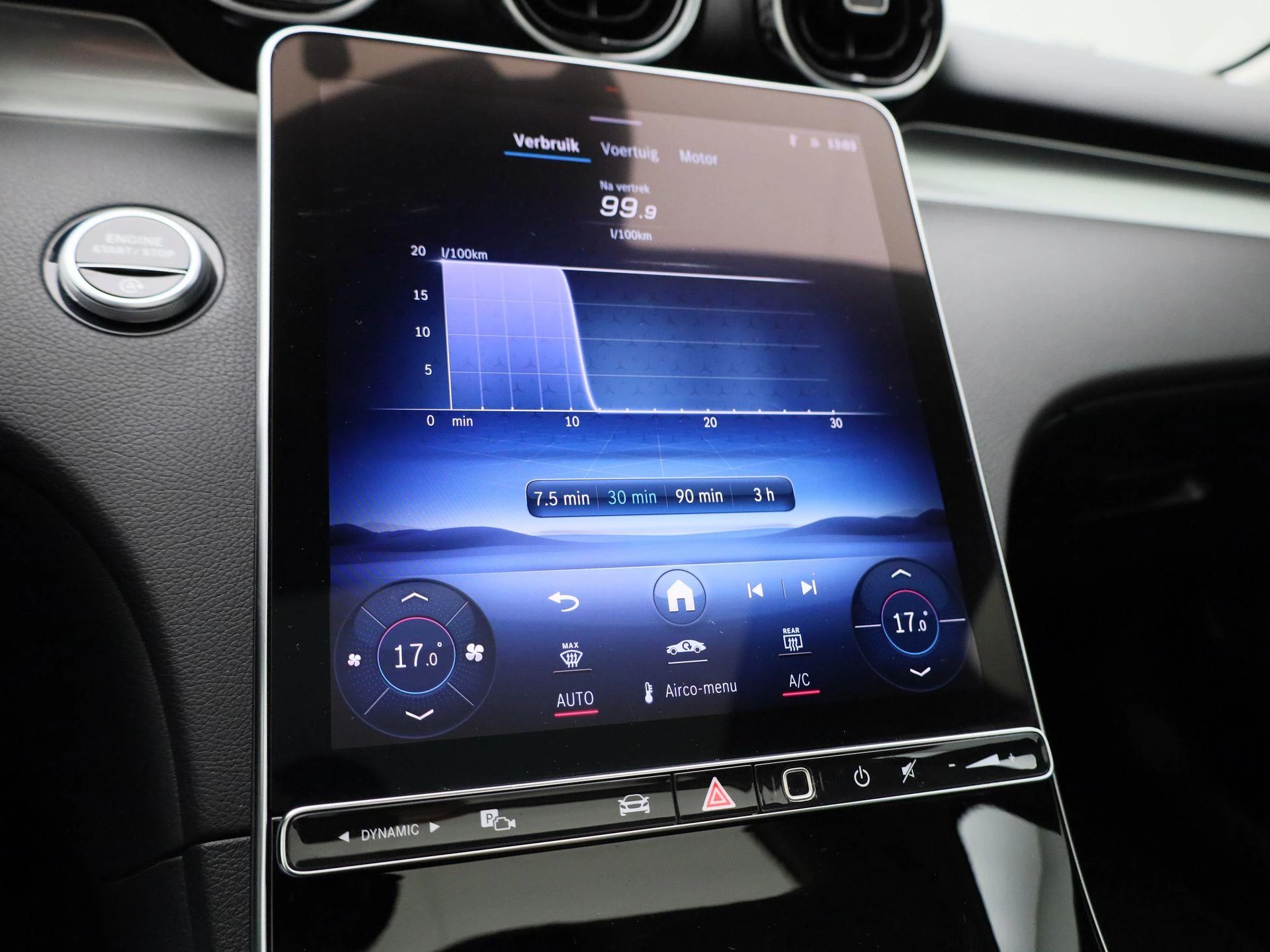 Mercedes-Benz-C-Klasse-image-27