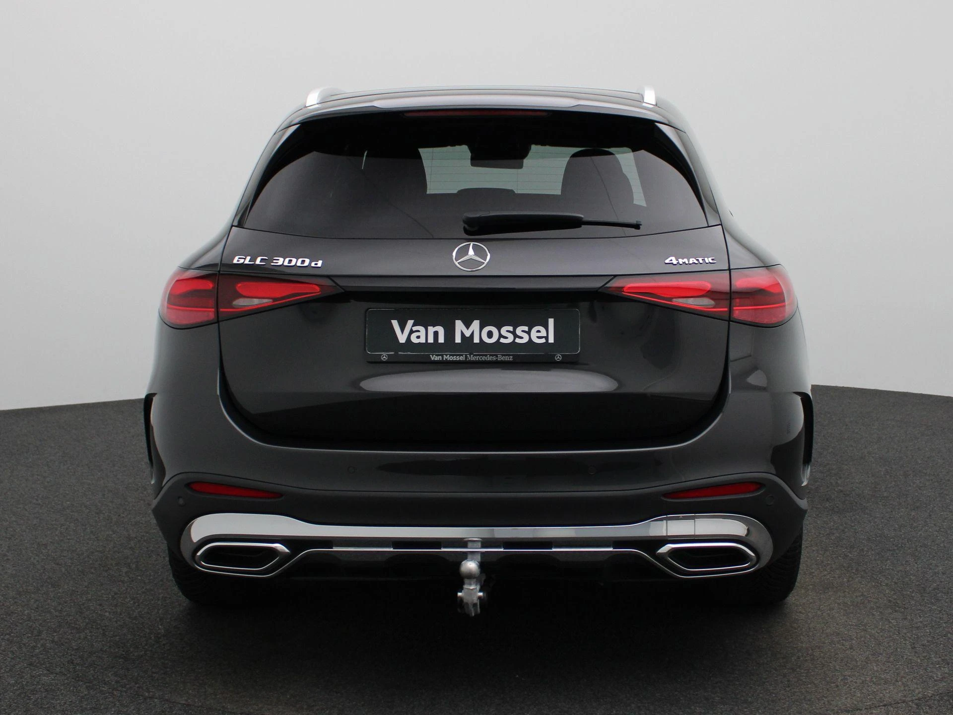 Mercedes-Benz-GLC-image-4