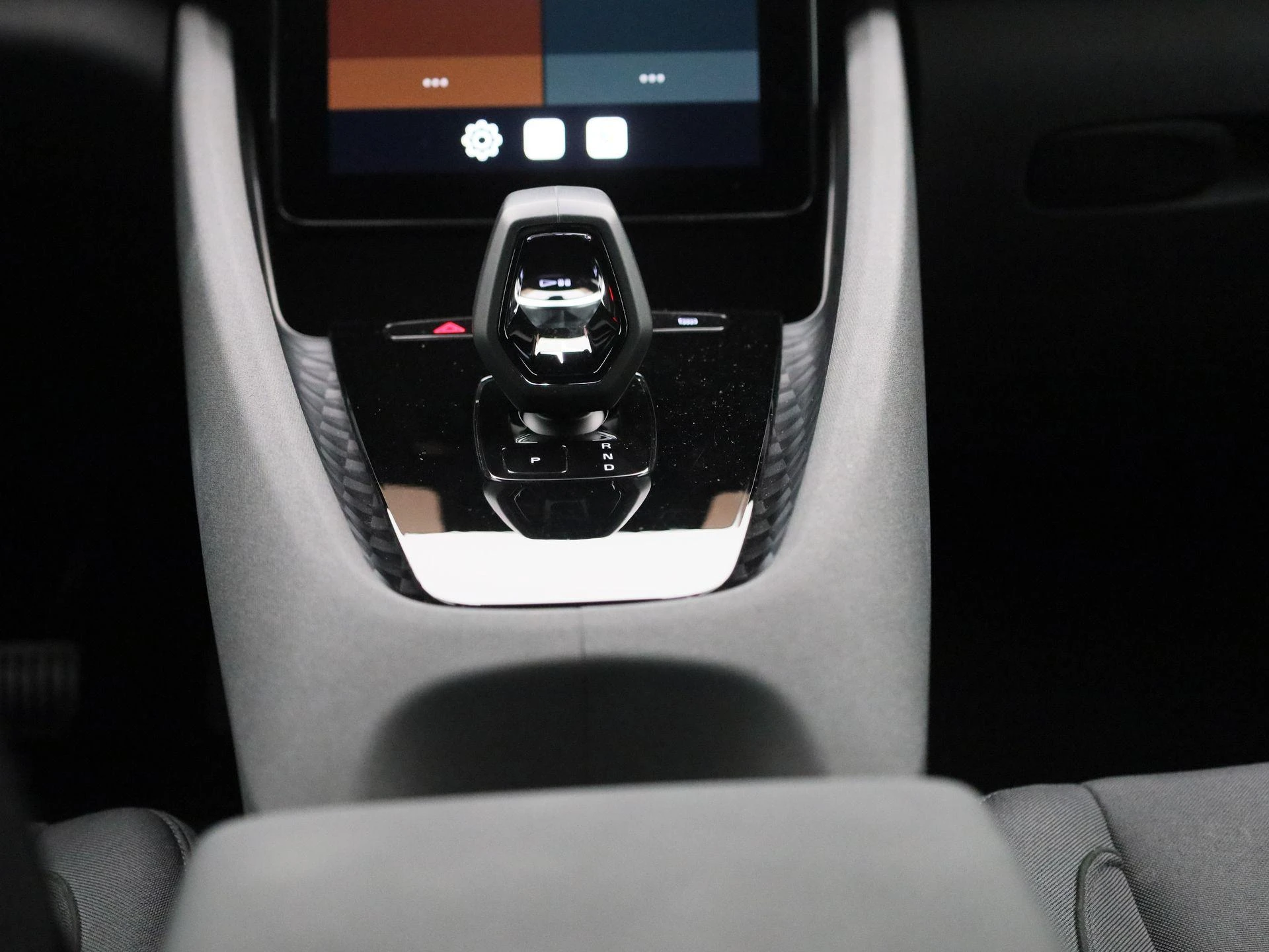 Polestar-2-image-9
