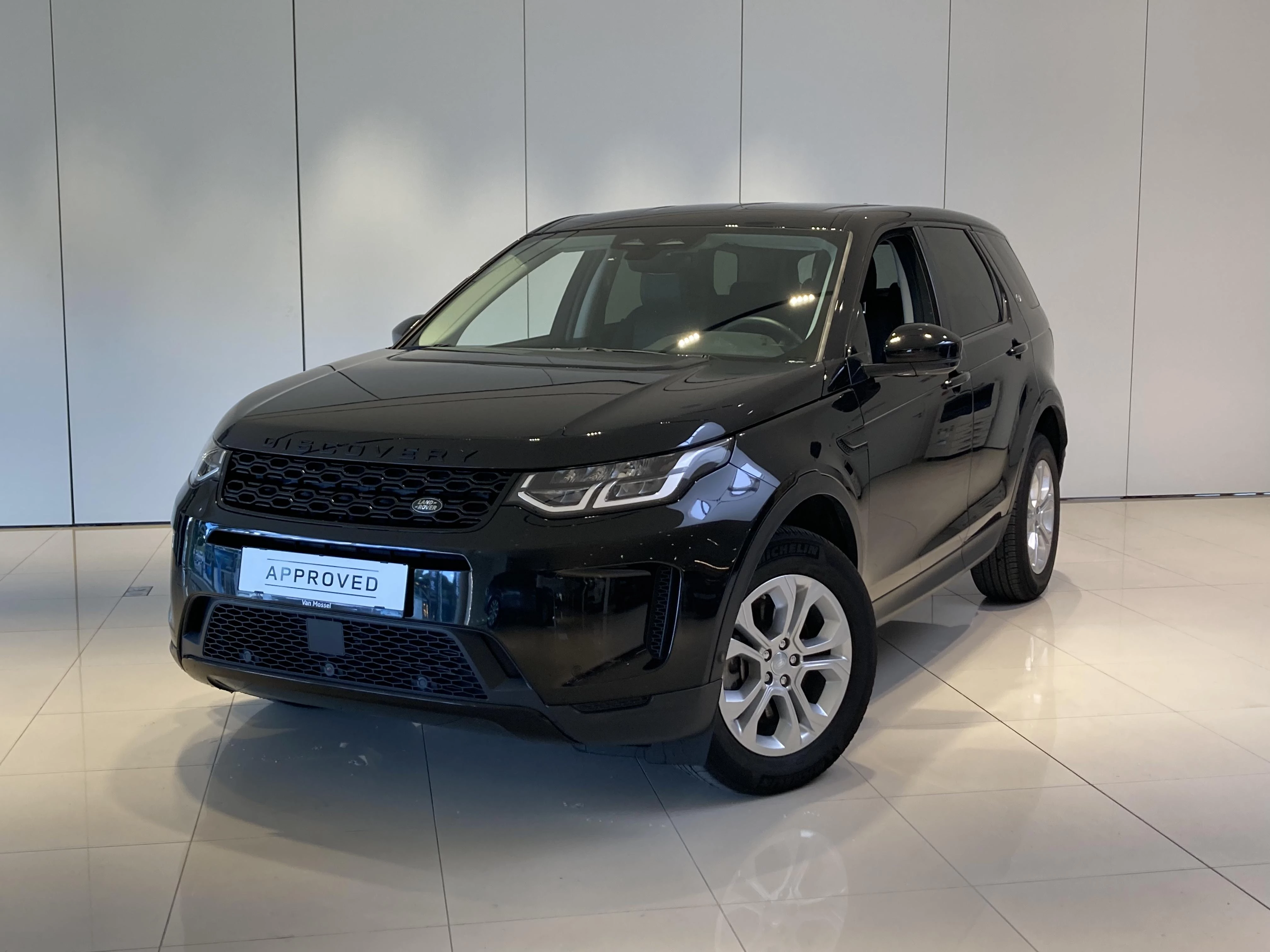 Land Rover-Discovery Sport-image-0