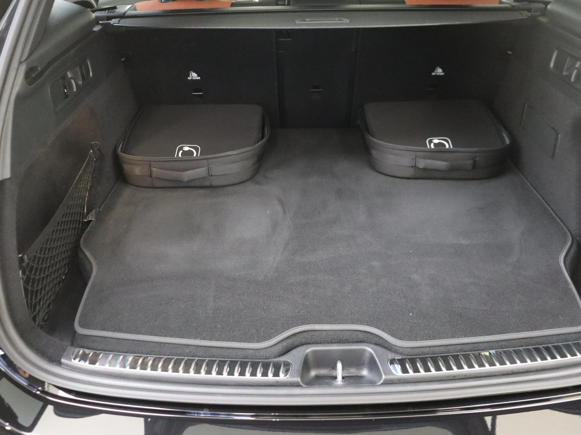 Mercedes-Benz-GLC-image-30