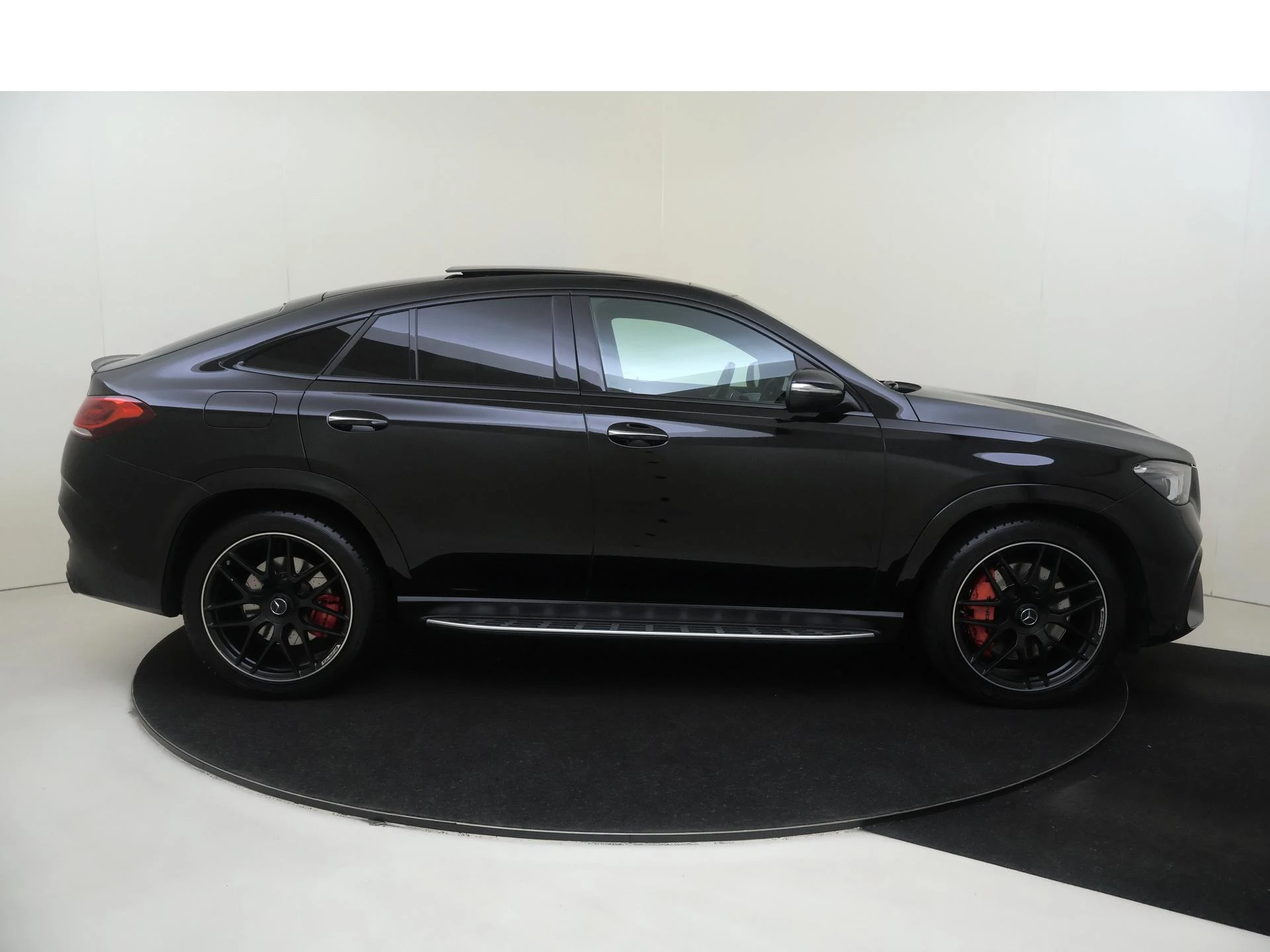Mercedes-Benz-GLE-image-8