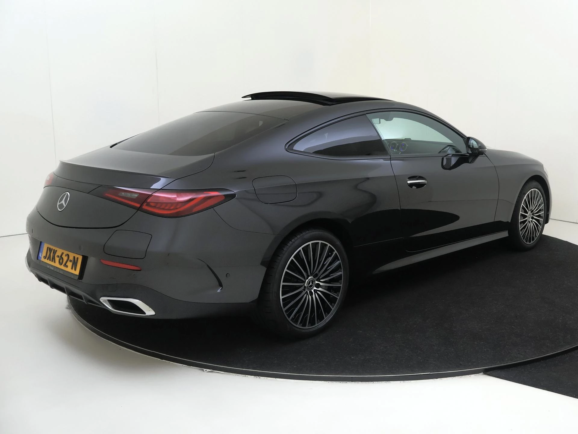 Mercedes-Benz-CLE-image-3