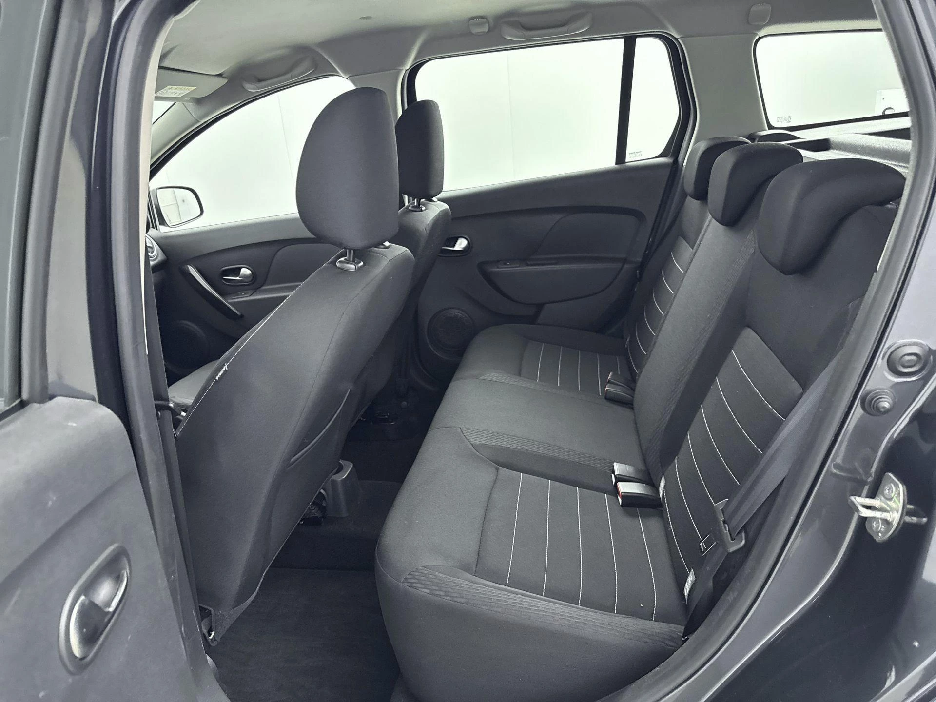 Dacia-Logan-image-24