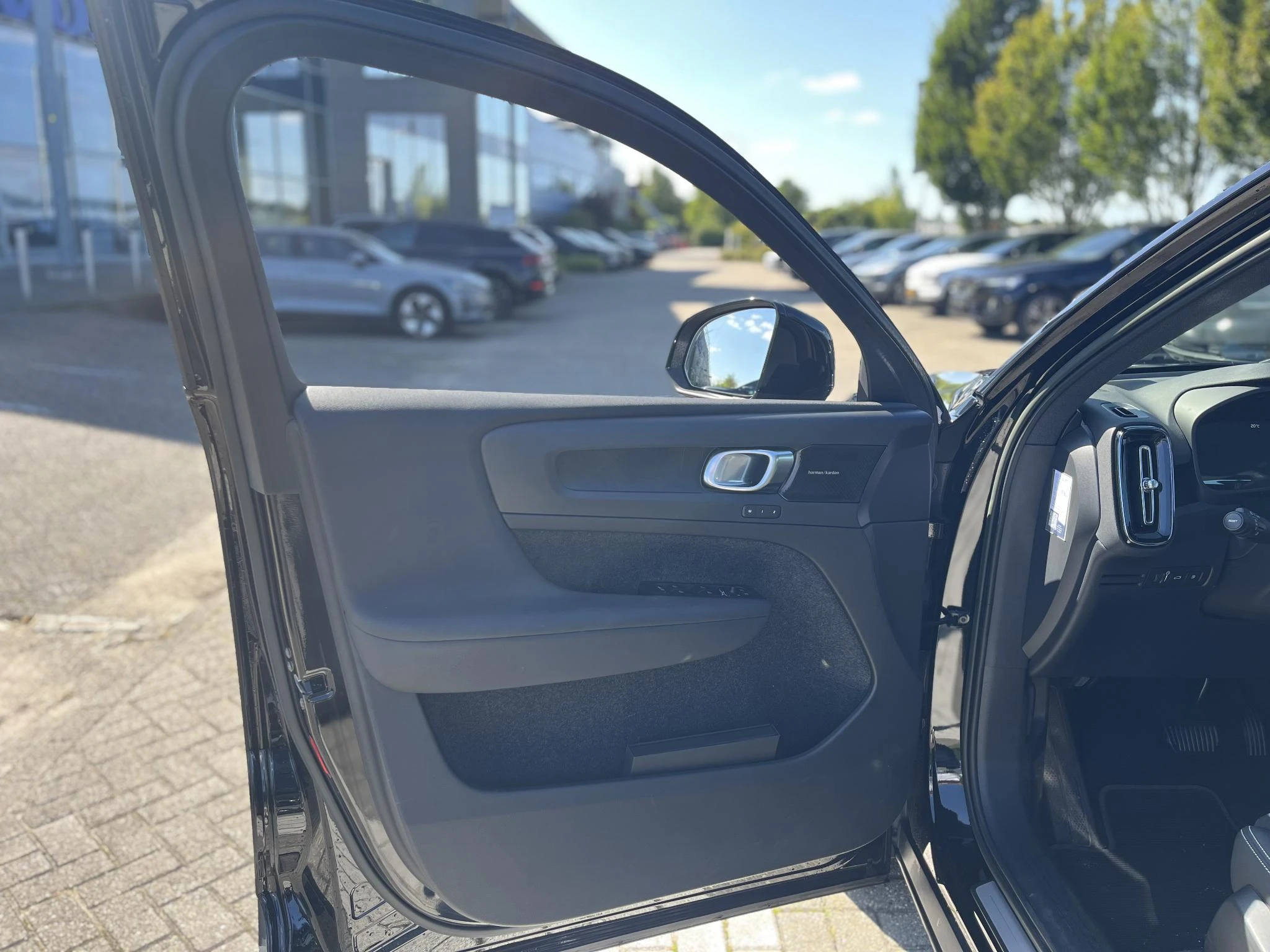 Volvo-XC40-image-6