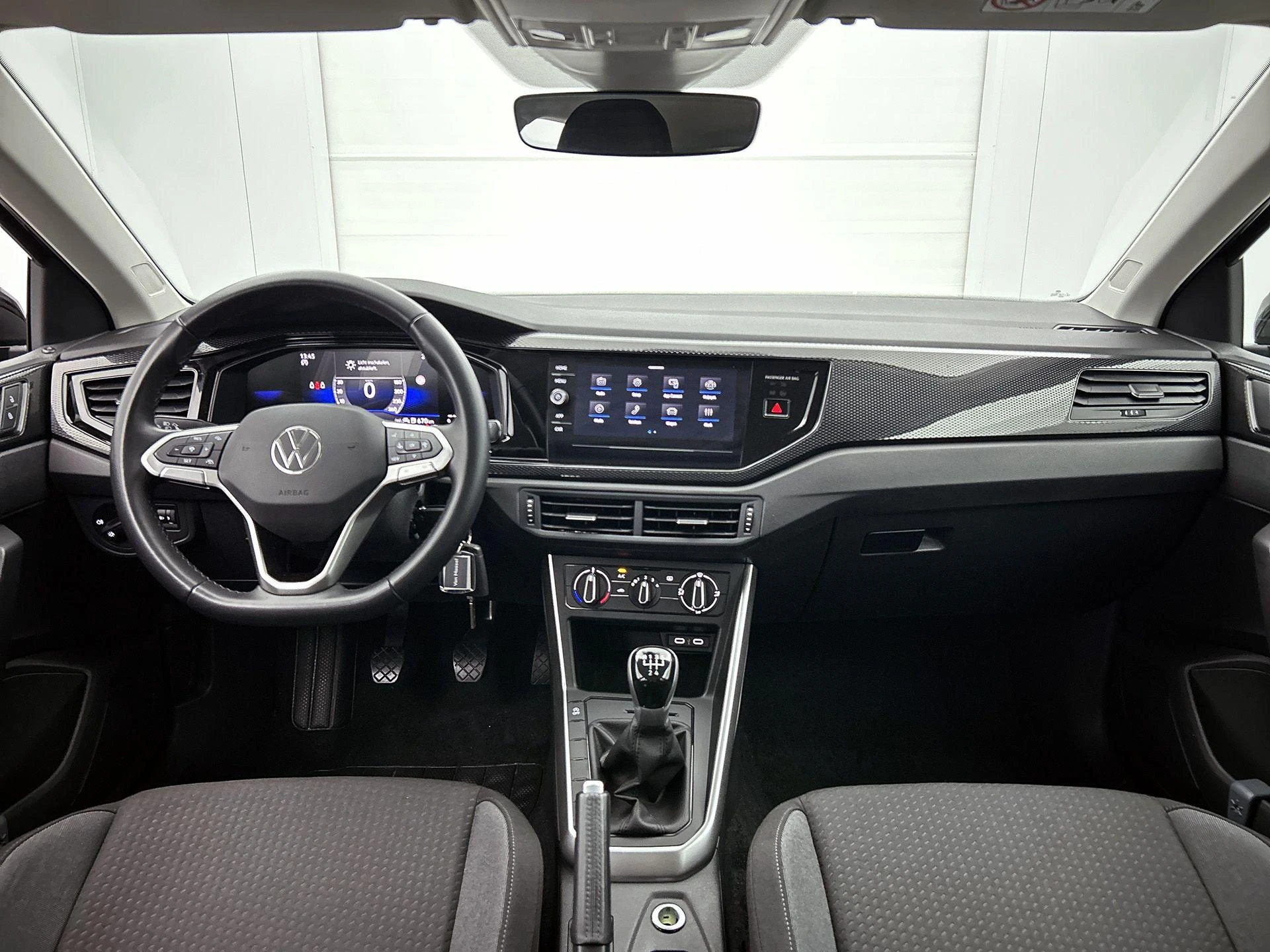 Volkswagen-Polo-image-21