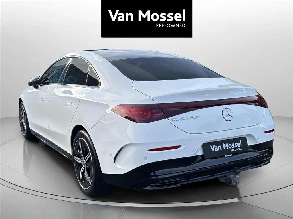 Mercedes-Benz-CLA-image-6