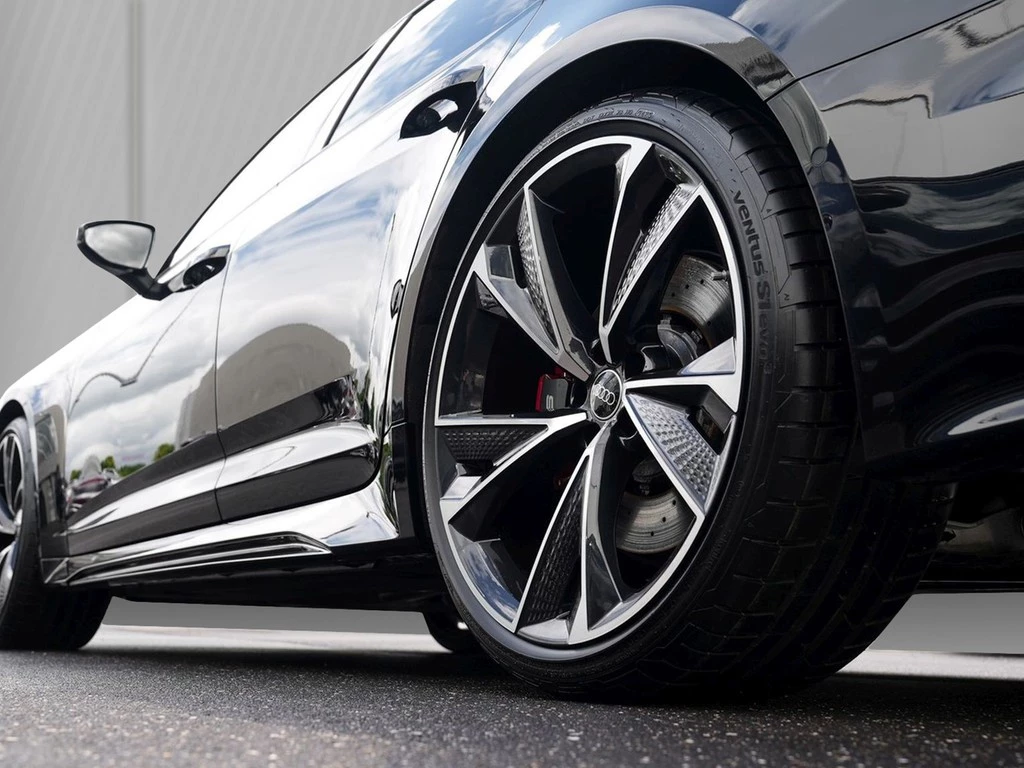 Audi RS6 Avant 4.0 TFSI Matrix Leder B&O Kamera ACC