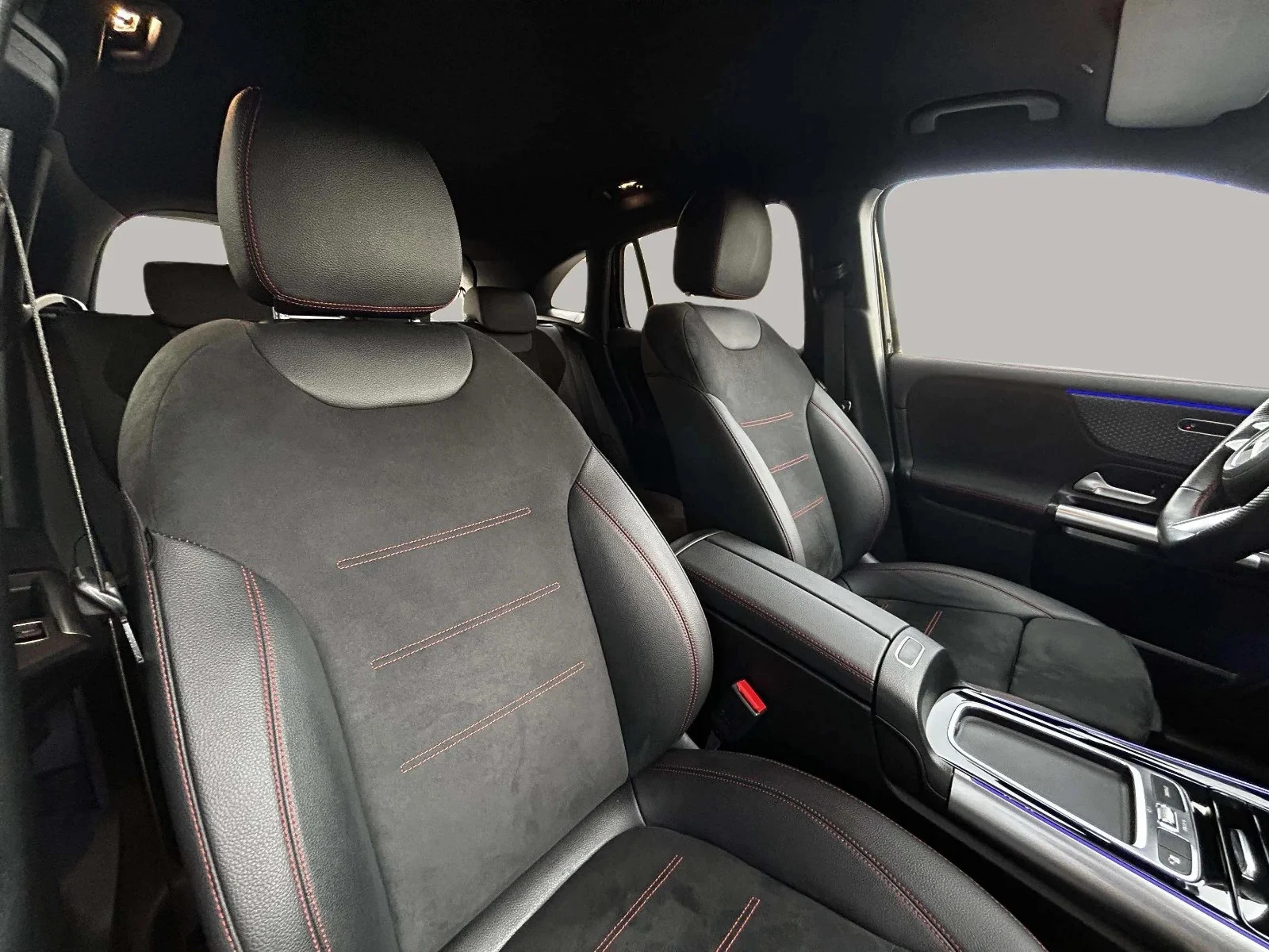 Mercedes-Benz-EQA-image-11