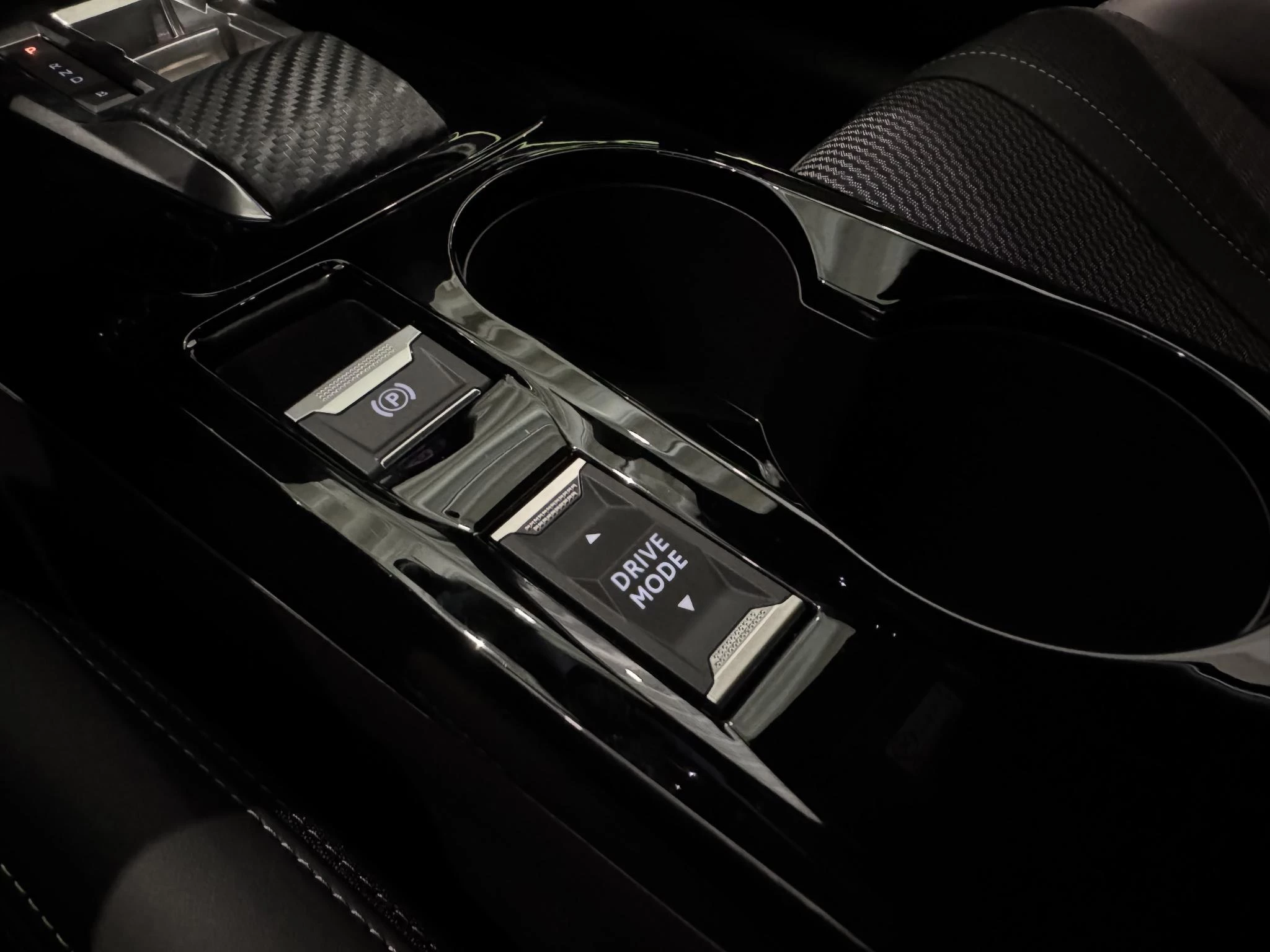 Peugeot-e-208-image-20