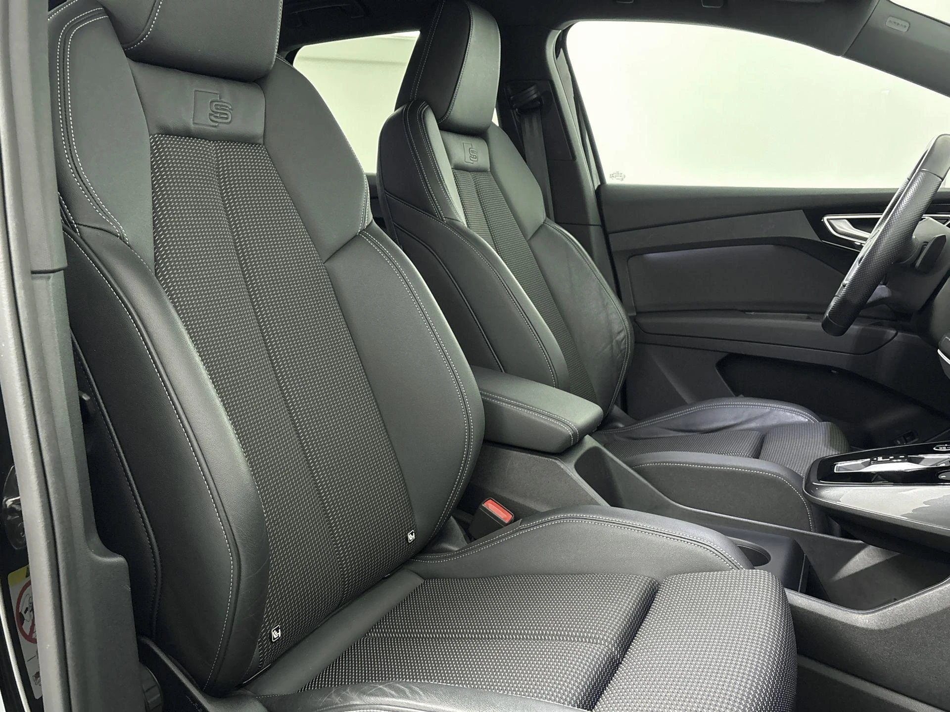 Audi-Q4 e-tron-image-21