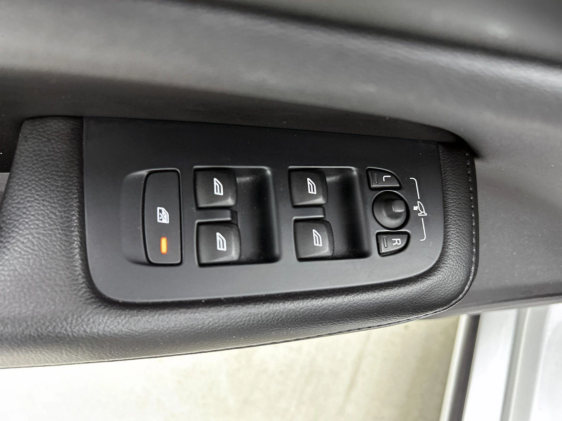 Volvo-V60-image-33