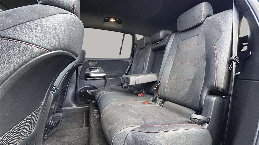 Mercedes-Benz-EQB-image-20