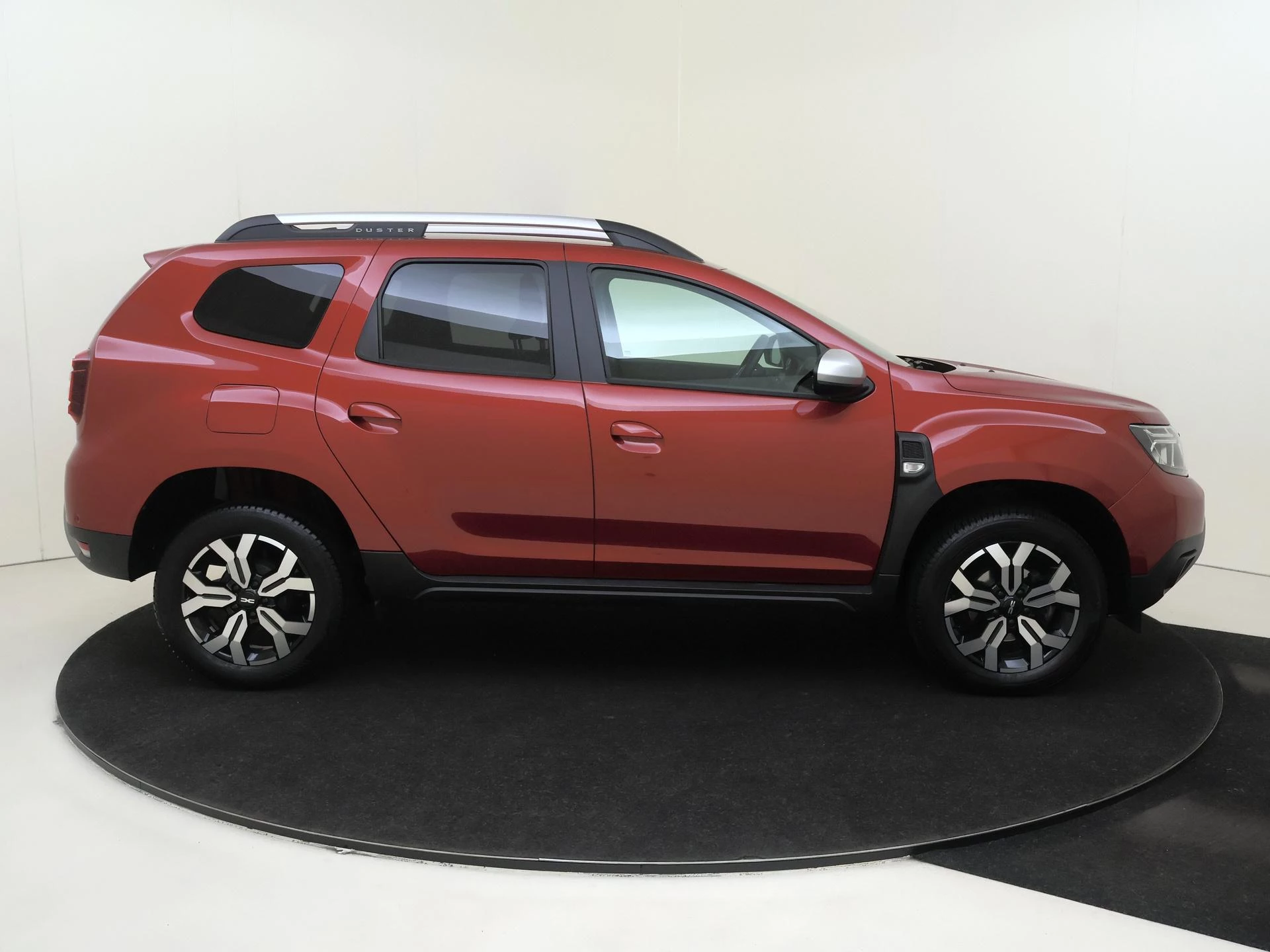 Dacia-Duster-image-12