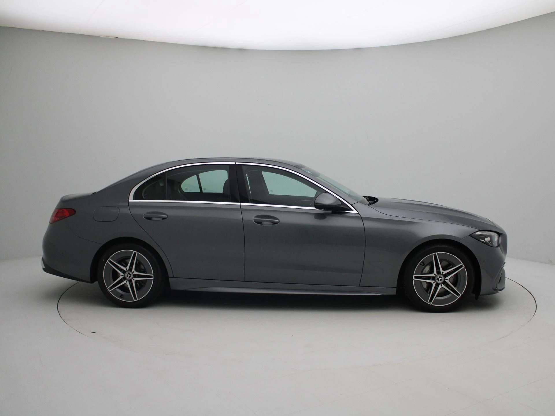Mercedes-Benz-C-Klasse-image-5