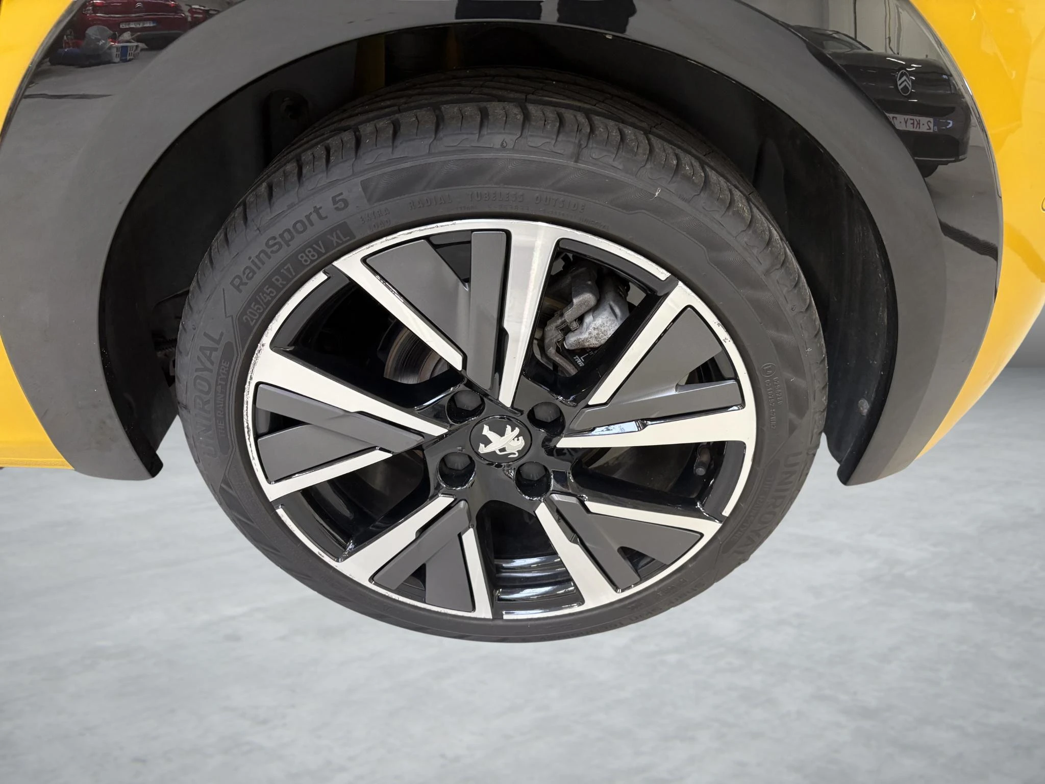 Peugeot-208-image-9