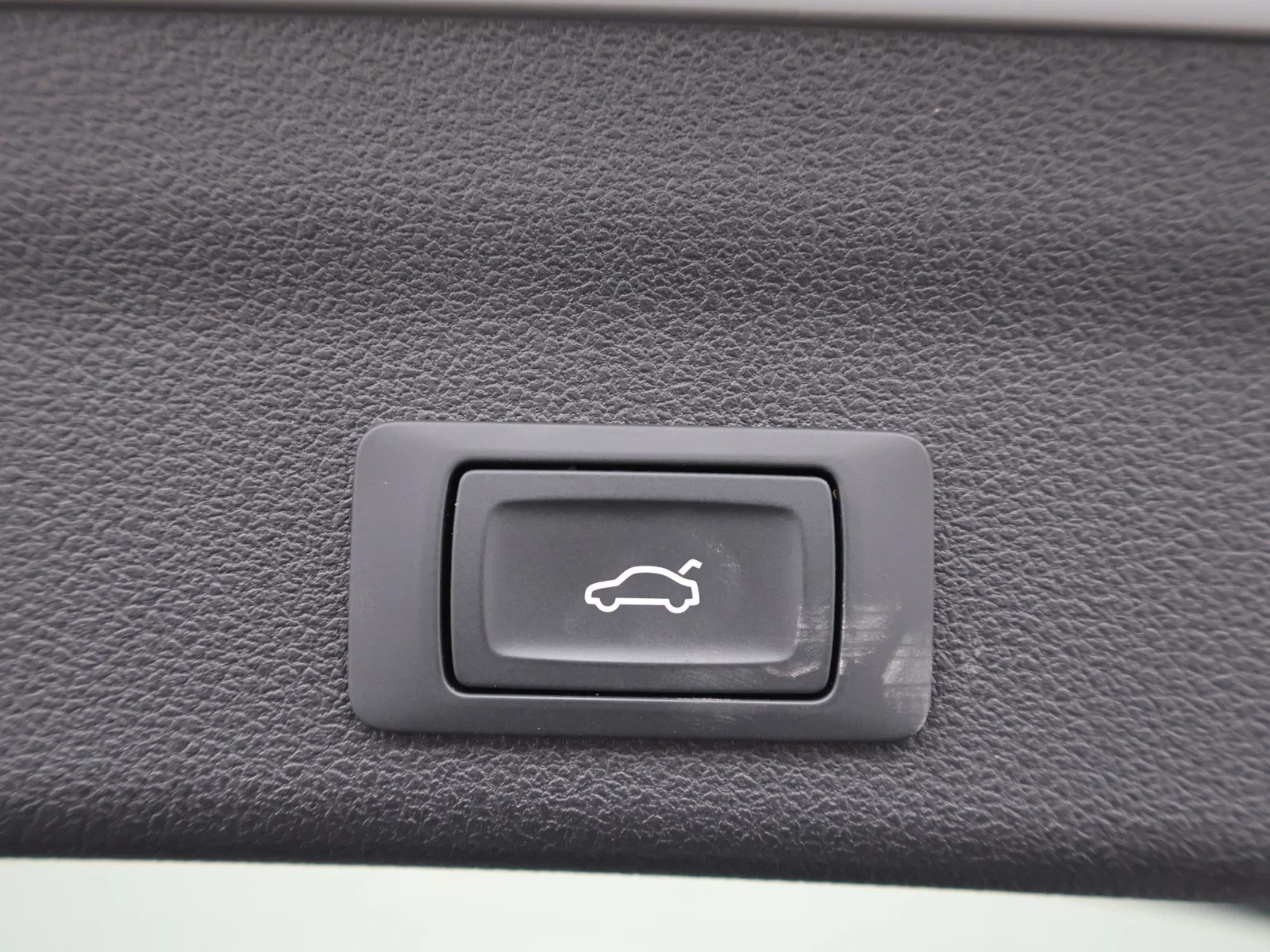 Audi-A6-image-13