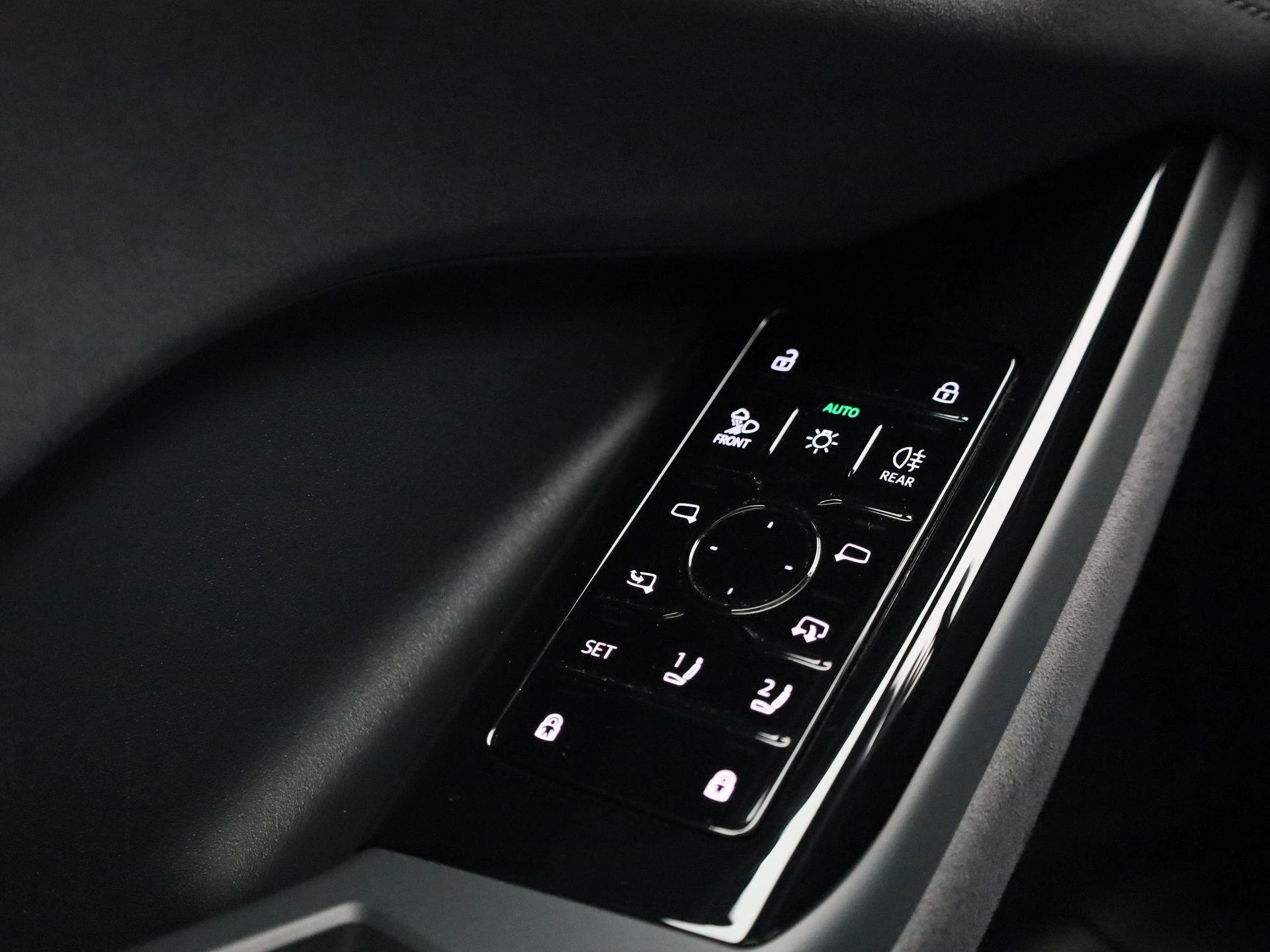 Audi-Q6 e-tron-image-37