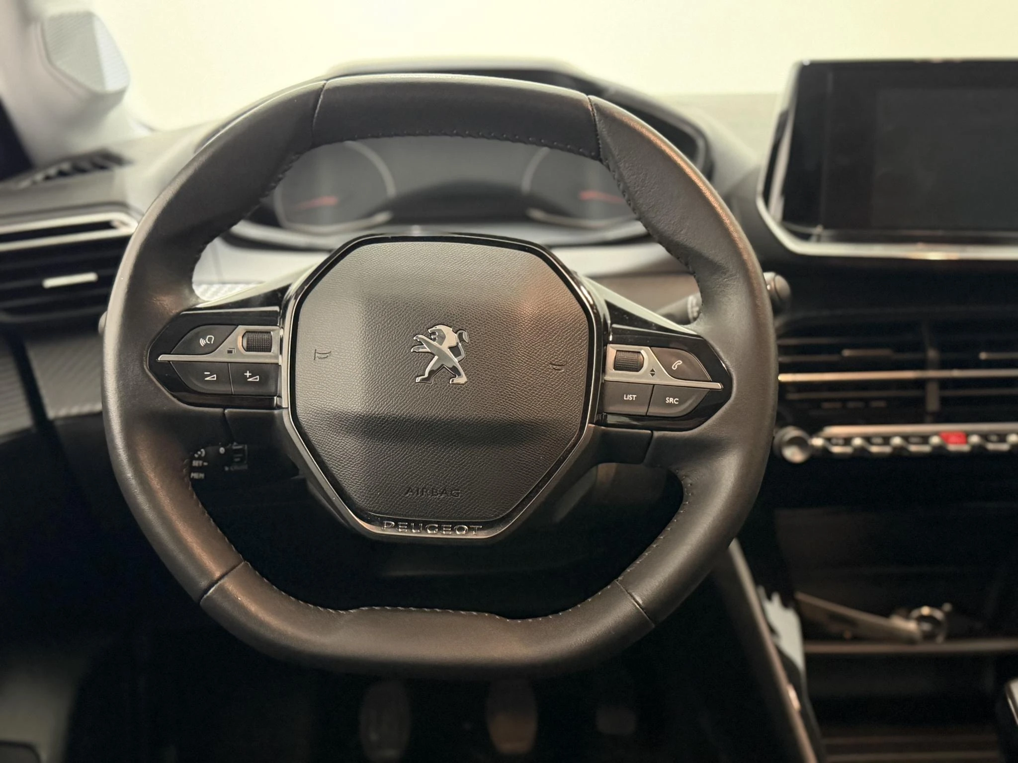 Peugeot-208-image-5
