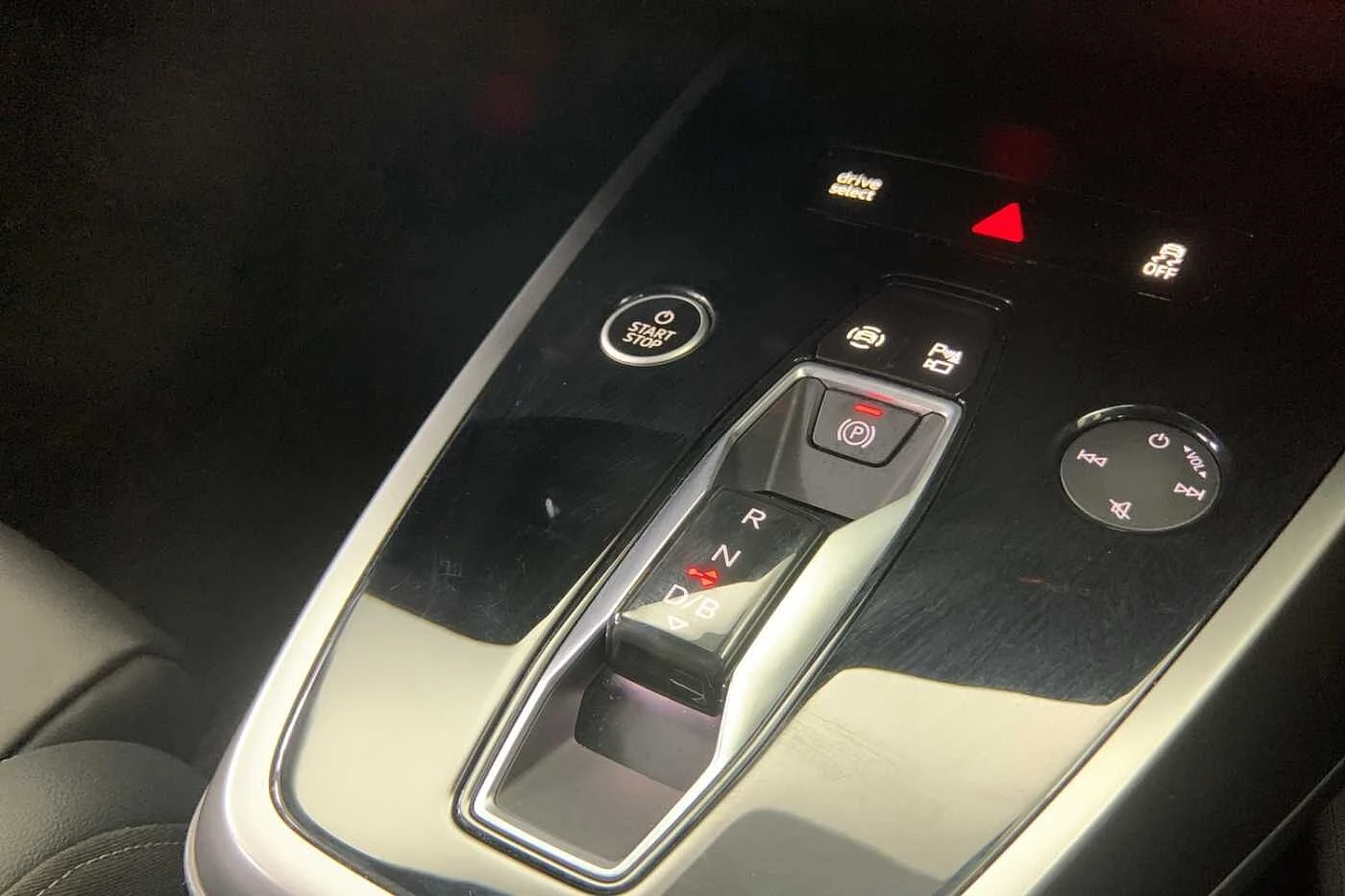 Audi-Q4 e-tron-image-17