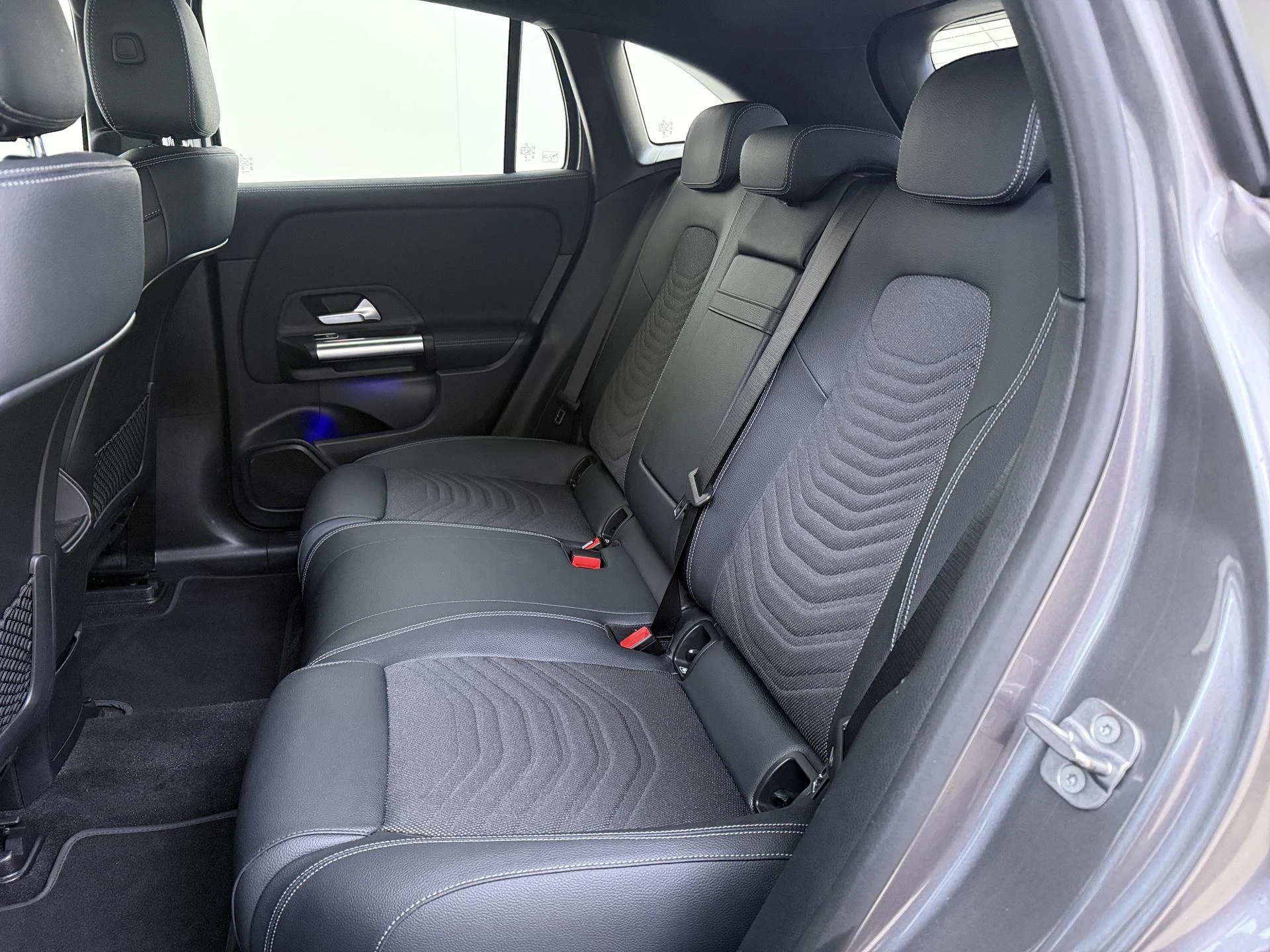 Mercedes-Benz-EQA-image-15